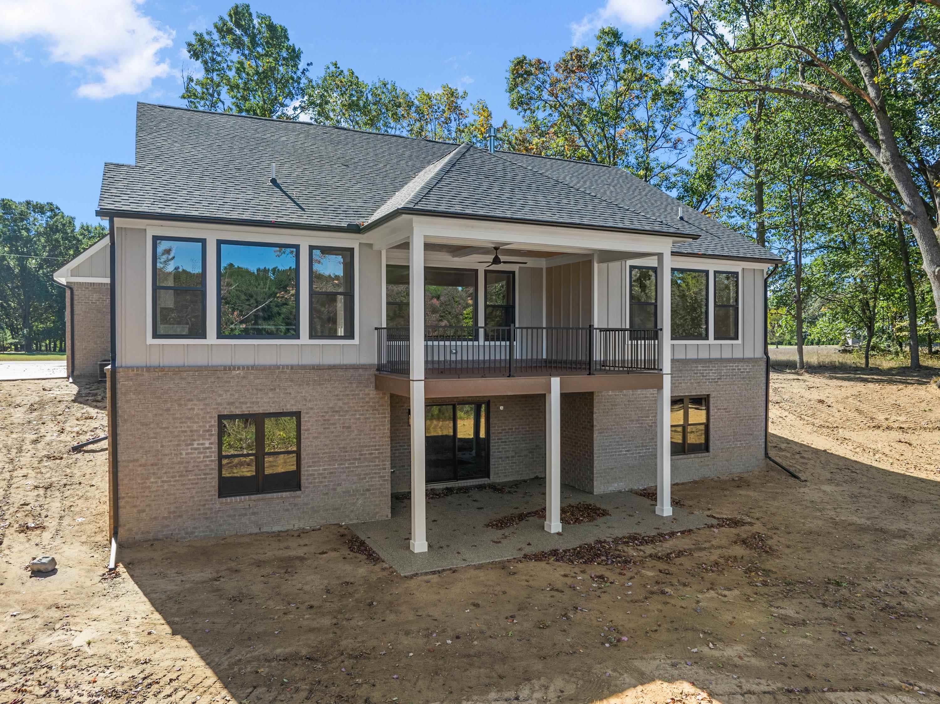 1477 Larkspur Lane