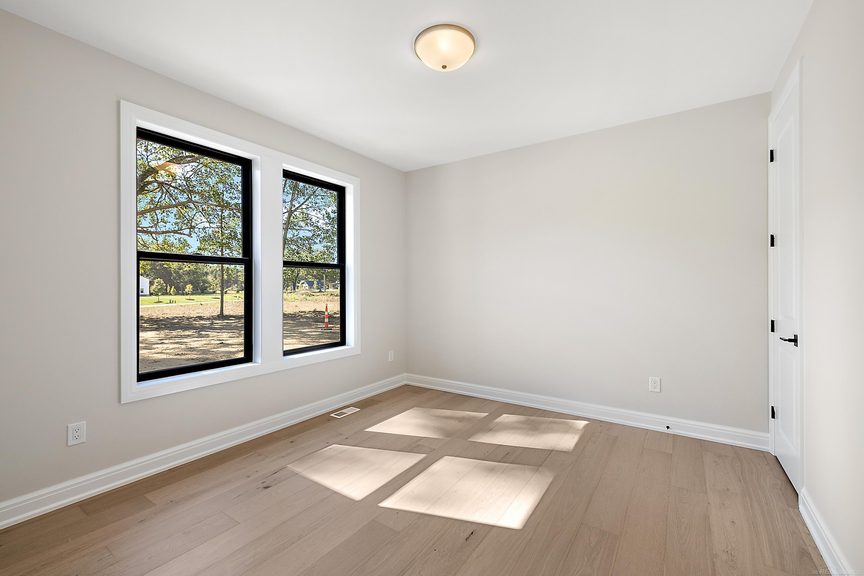 1477 Larkspur Lane