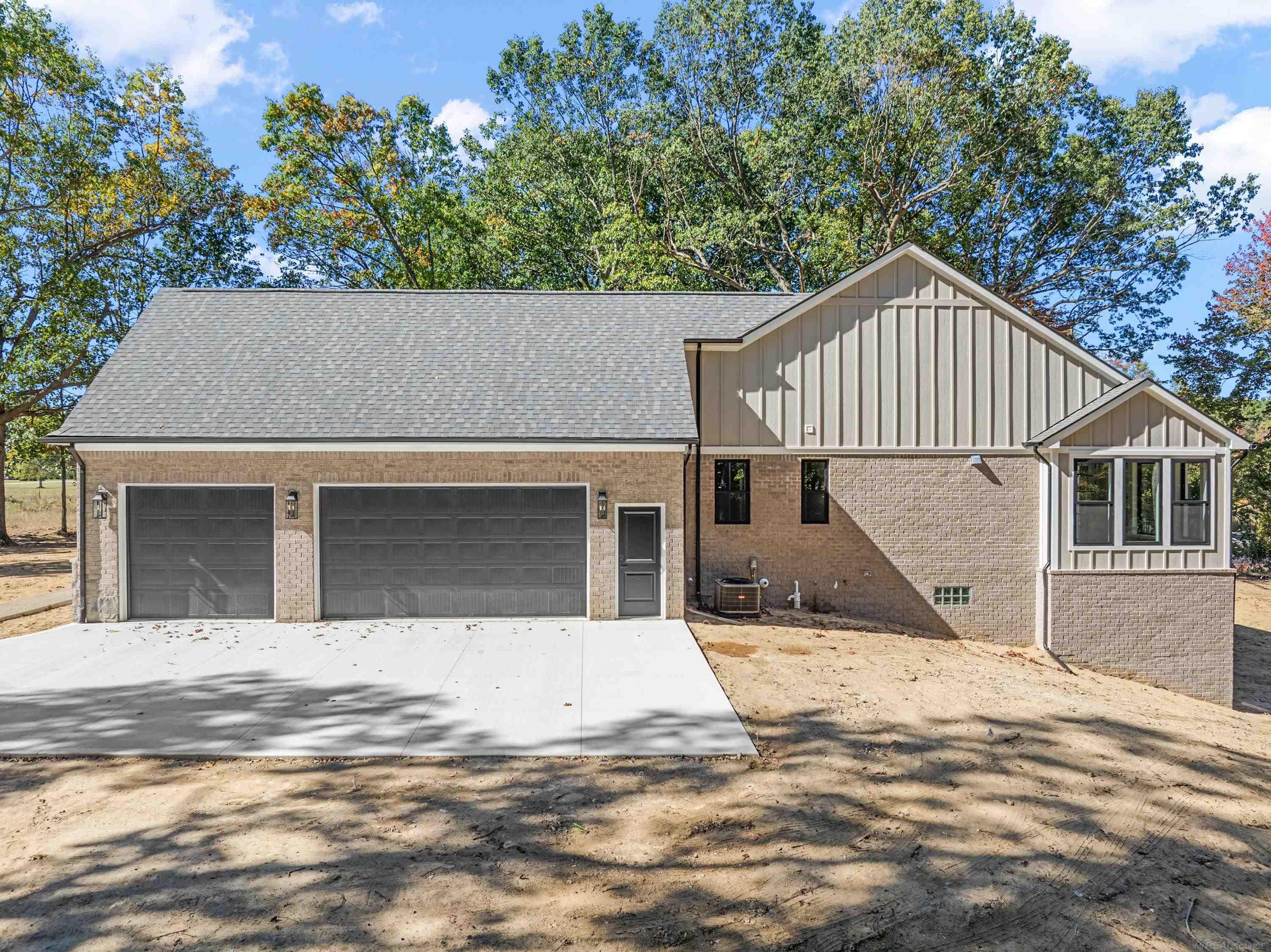 1477 Larkspur Lane
