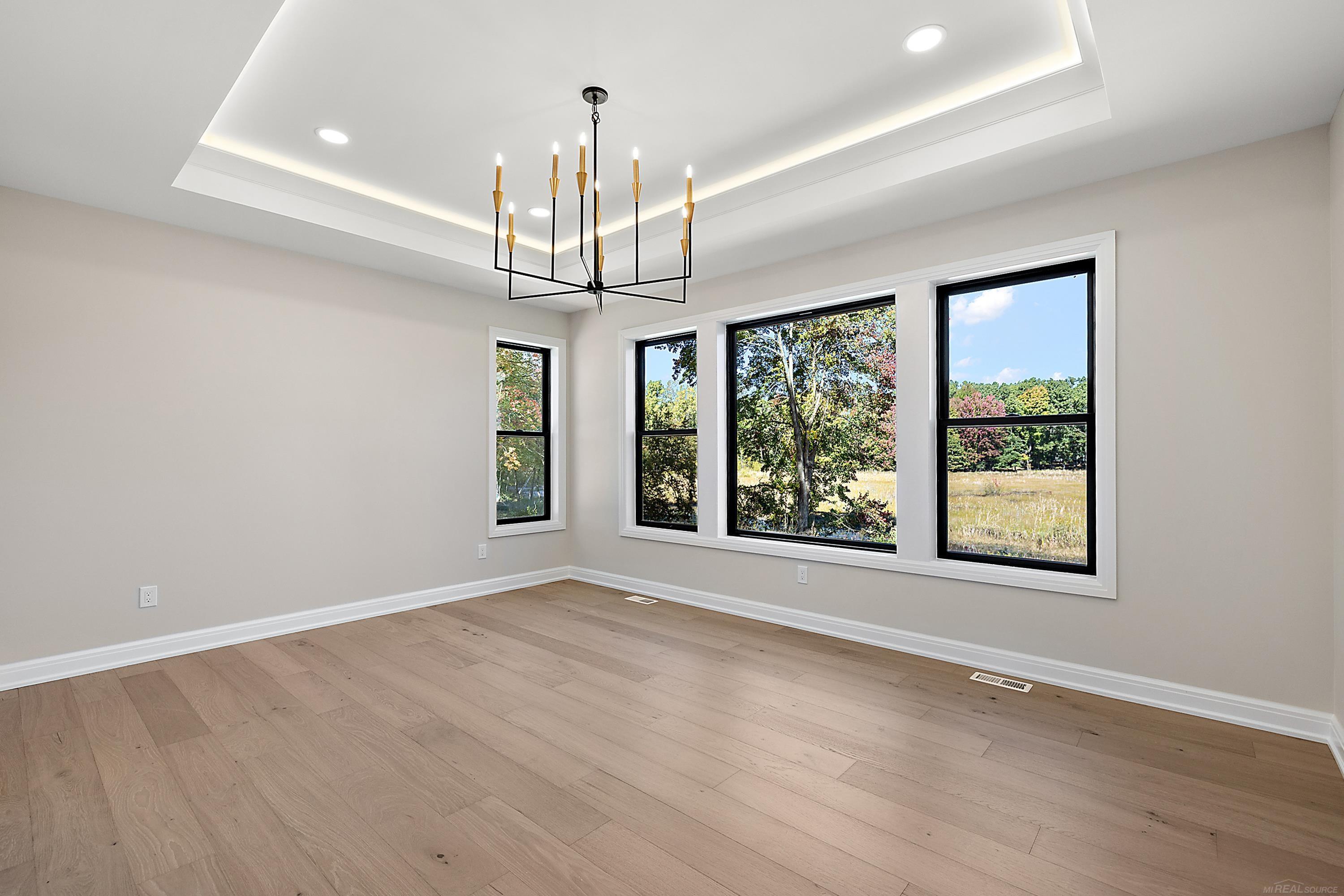 1477 Larkspur Lane