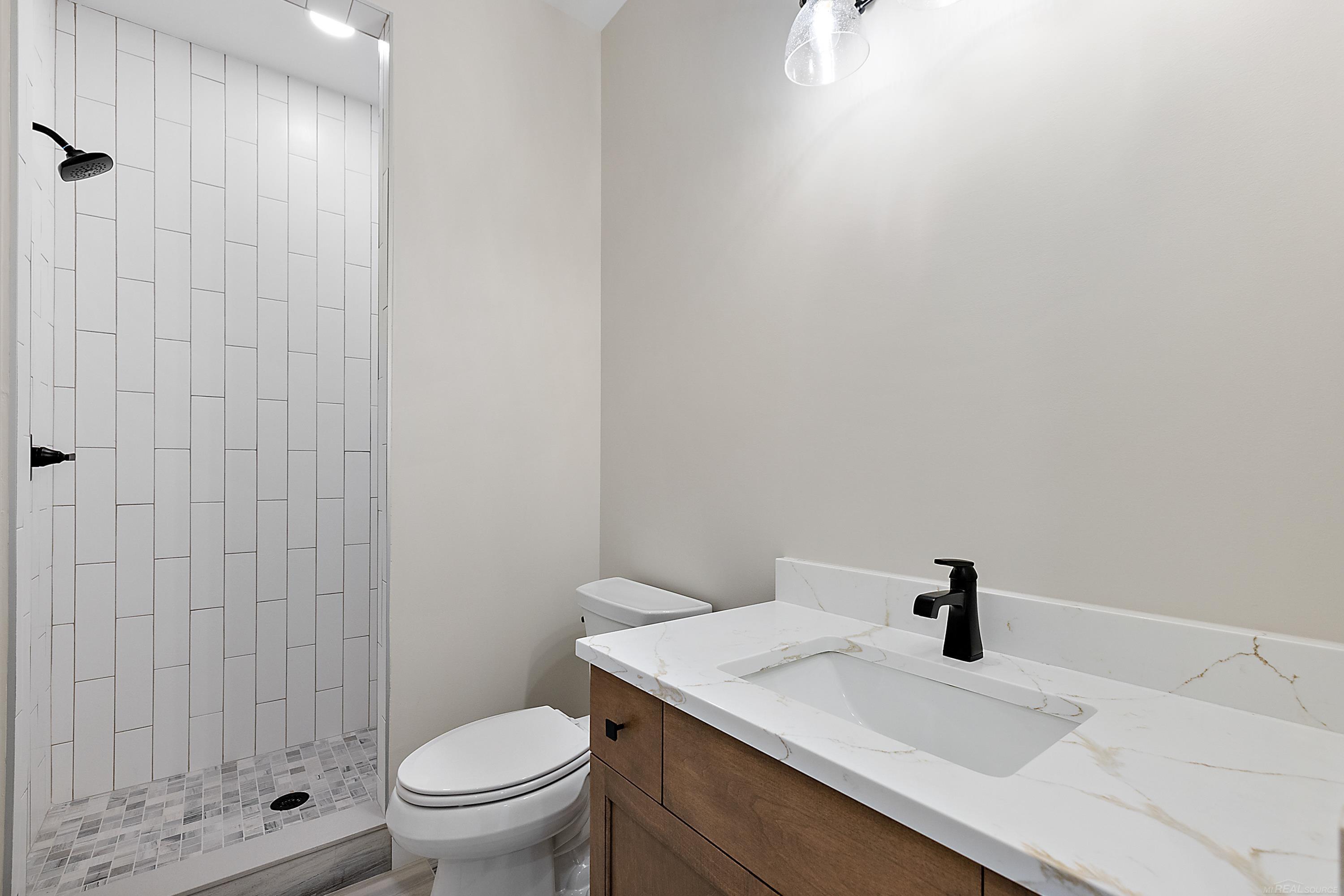 1477 Larkspur Lane