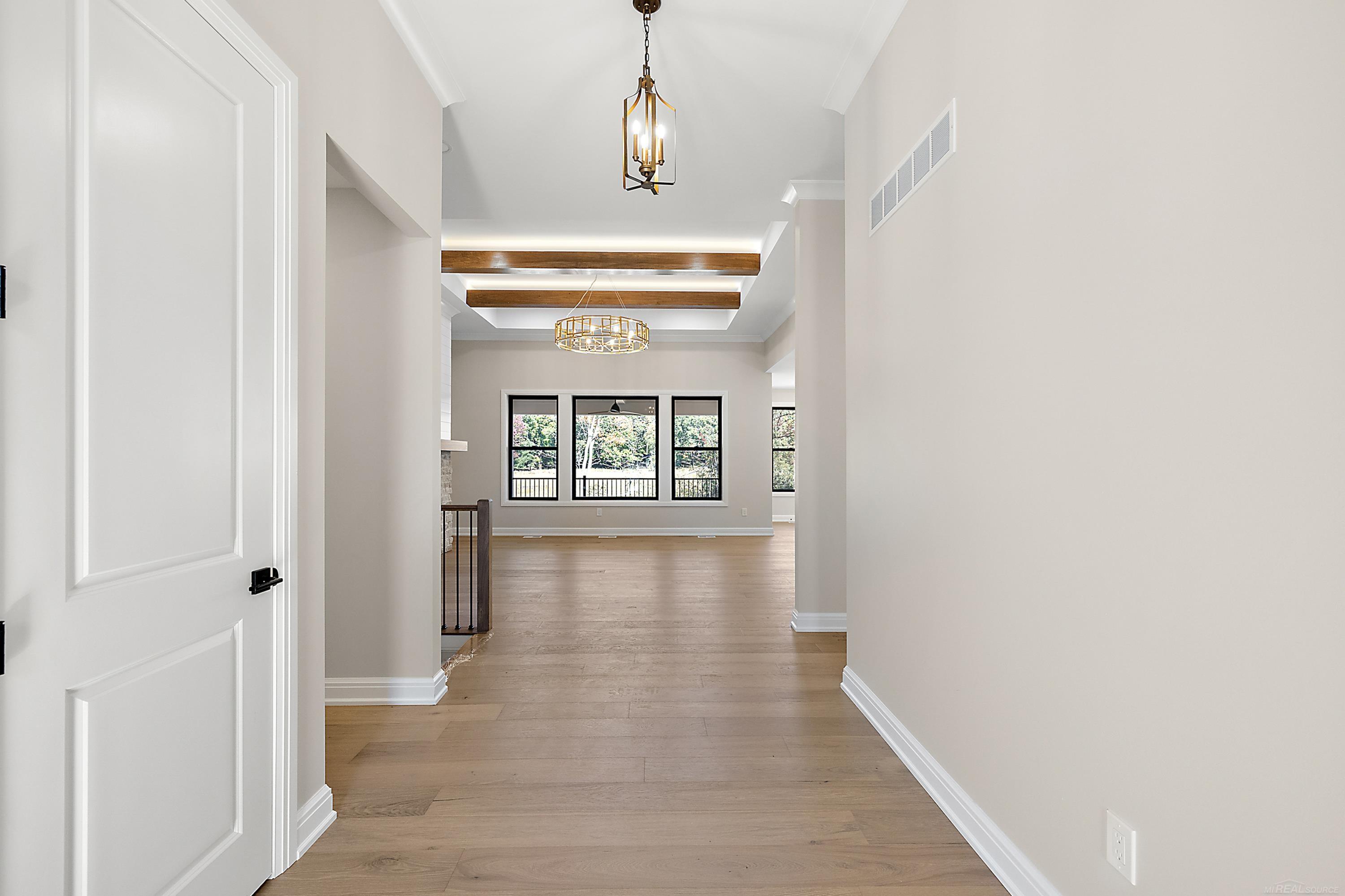 1477 Larkspur Lane