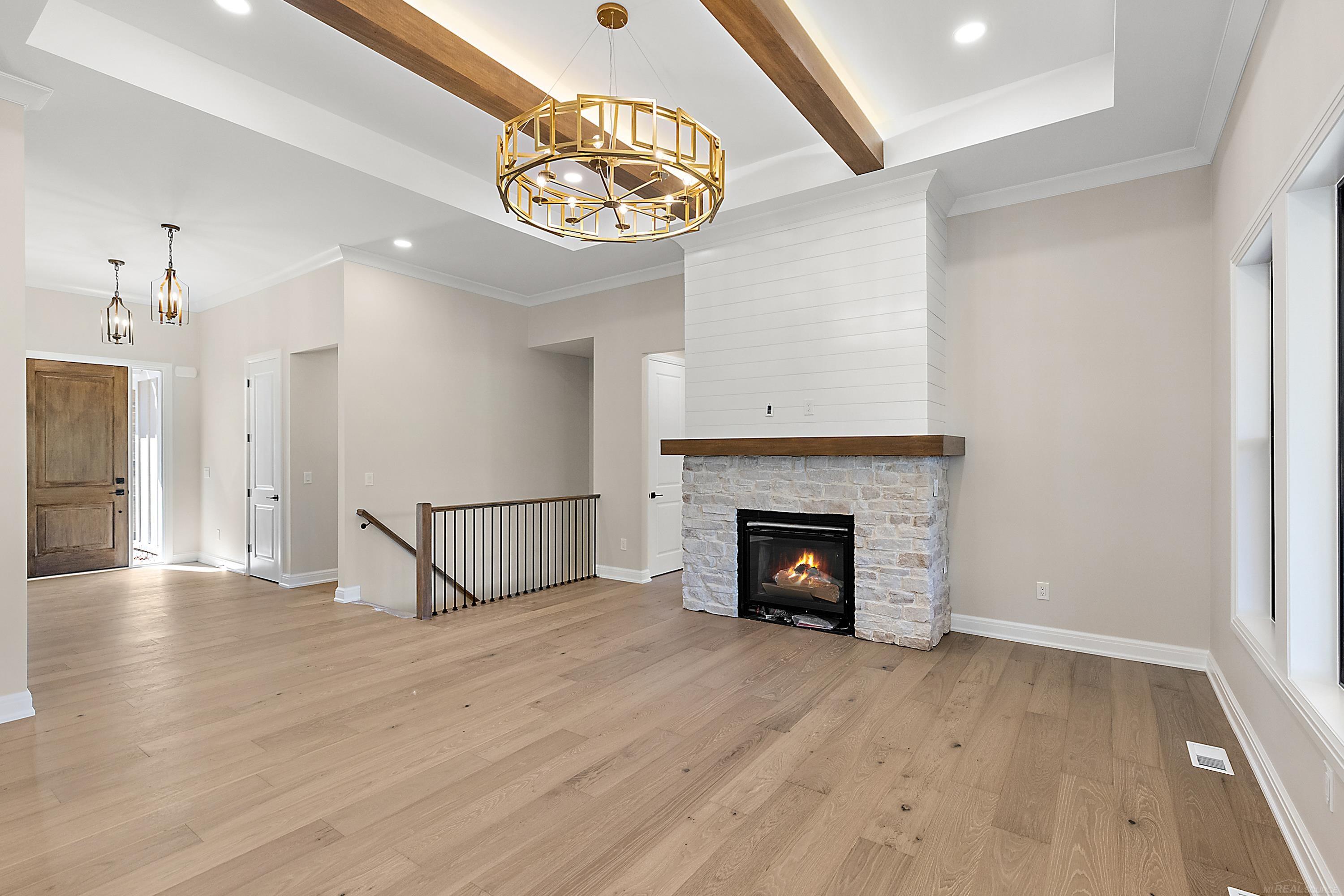 1477 Larkspur Lane
