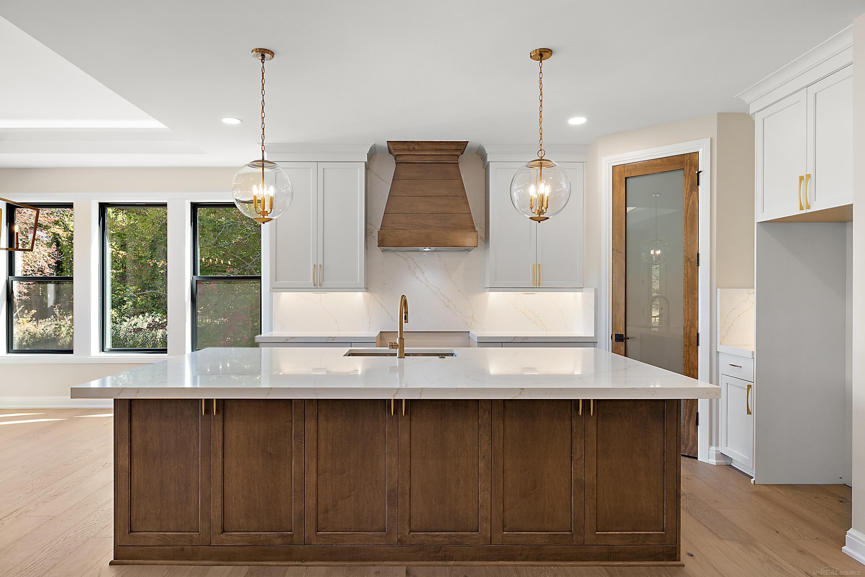 1477 Larkspur Lane