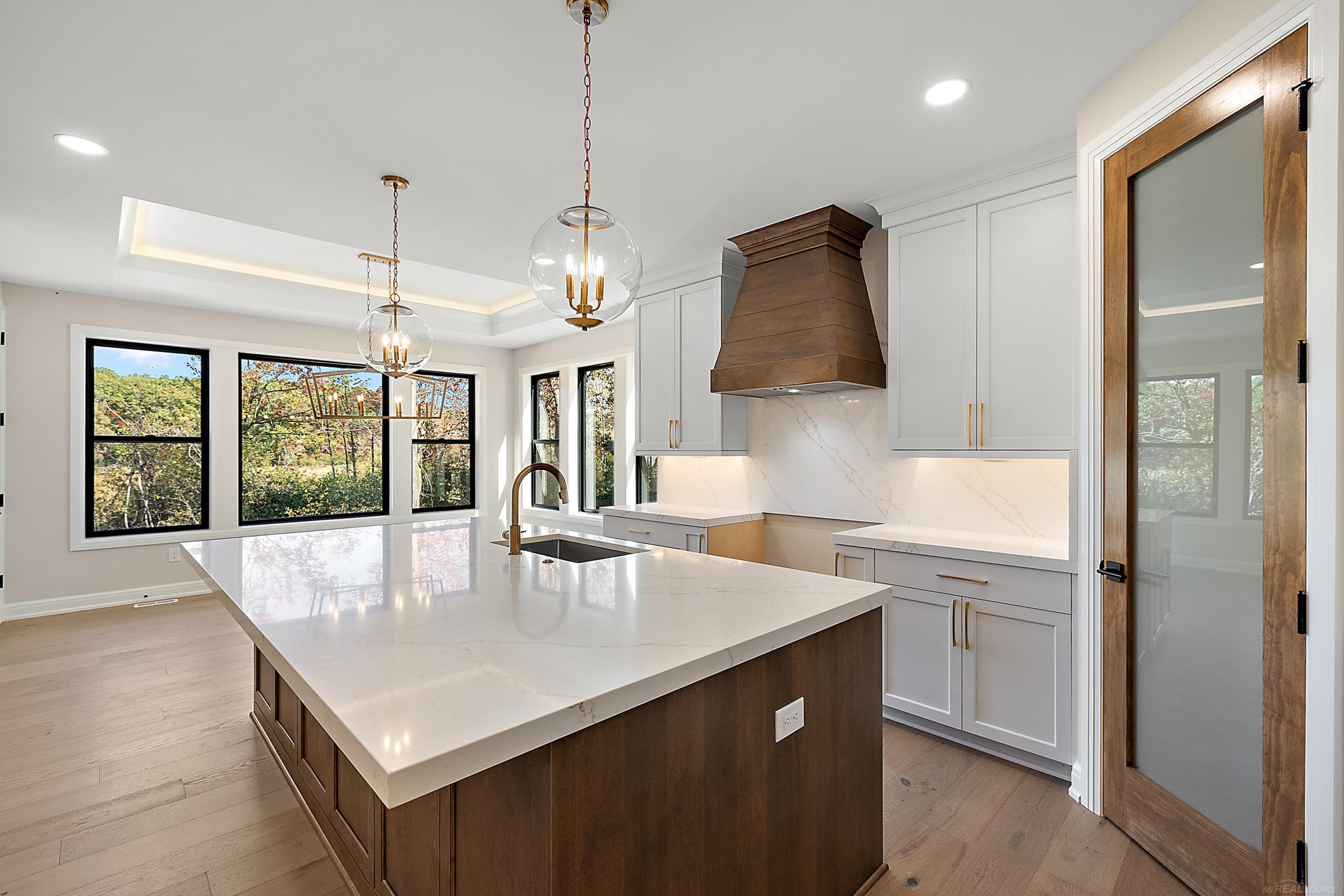 1477 Larkspur Lane