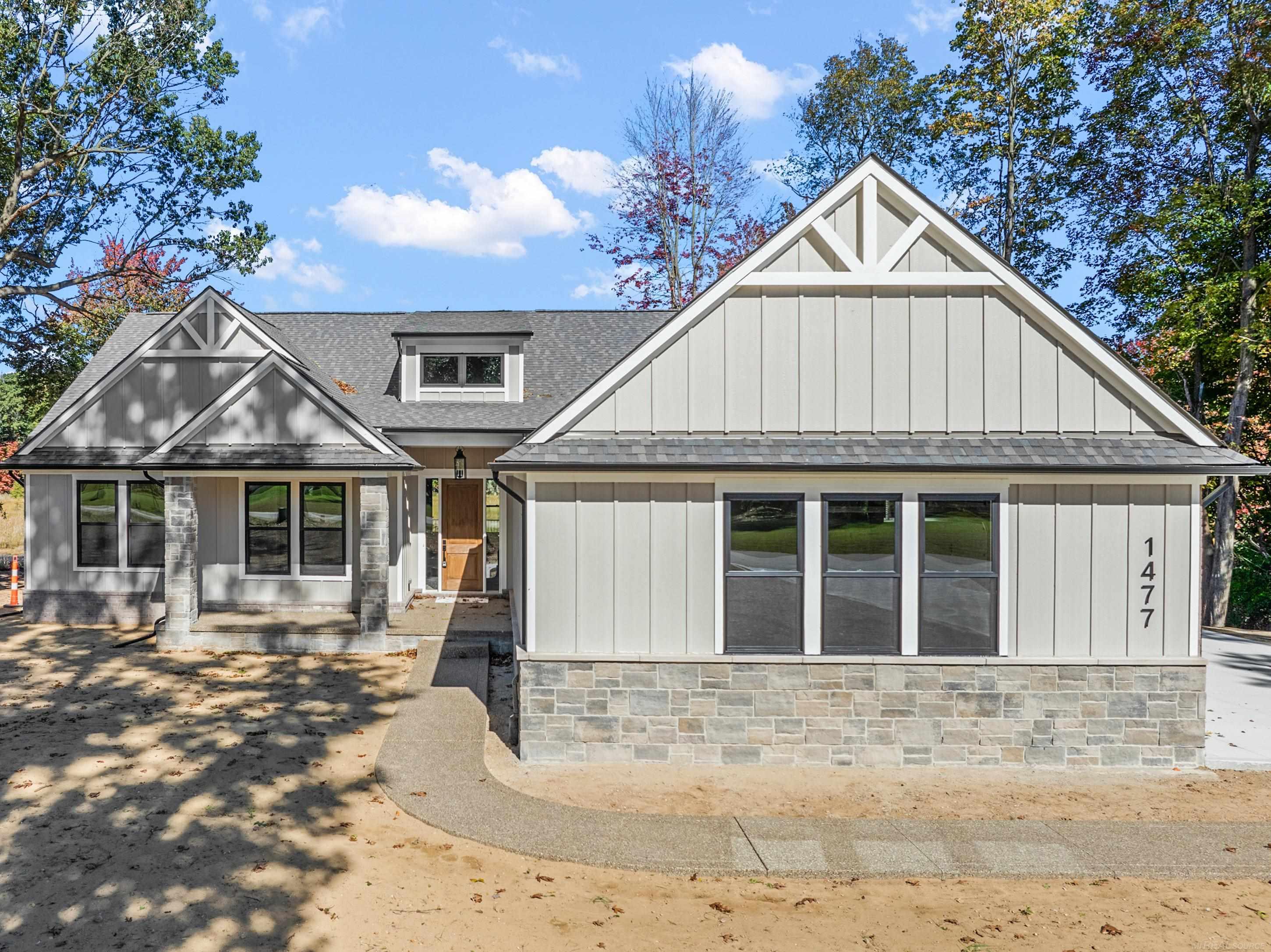 1477 Larkspur Lane