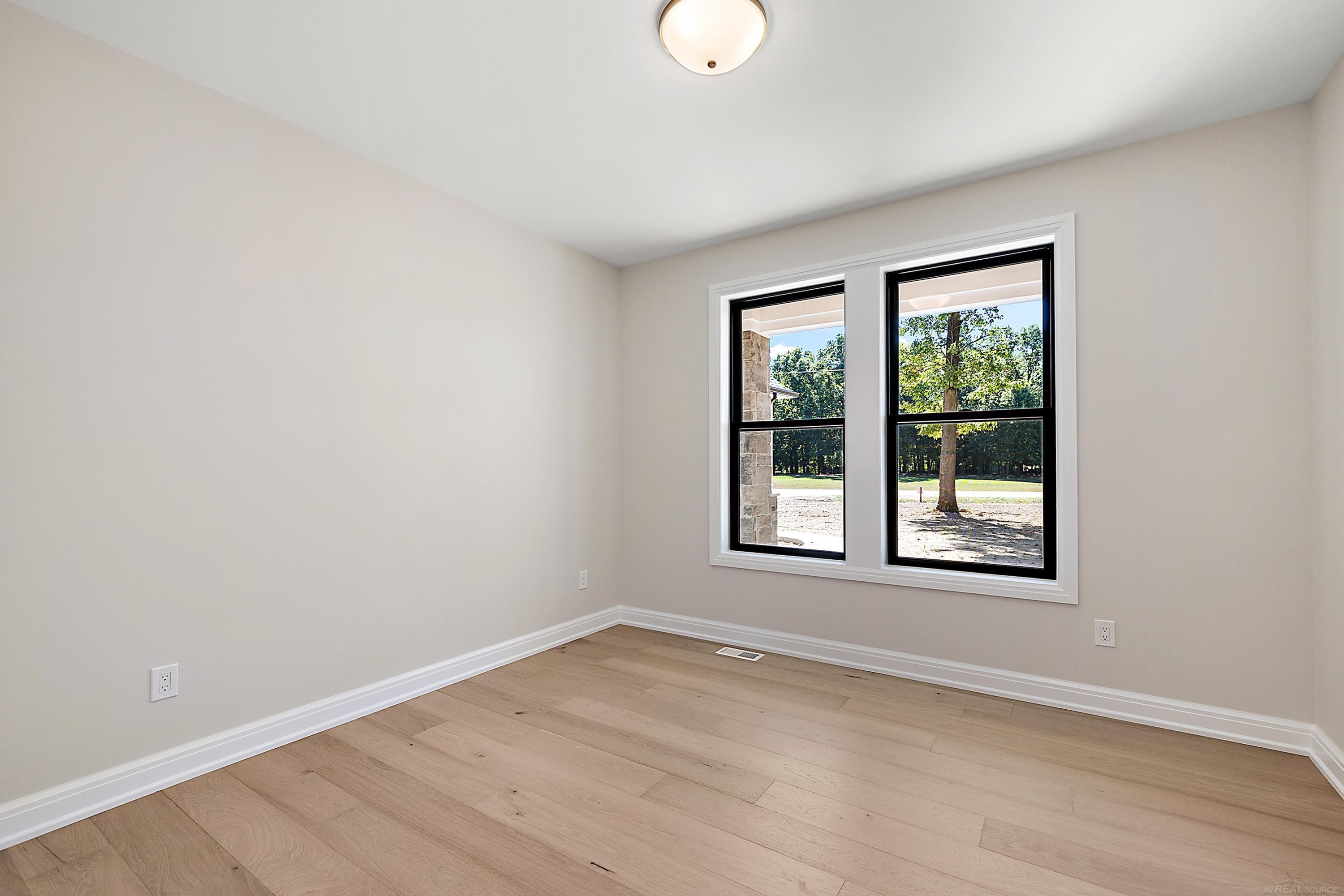 1477 Larkspur Lane