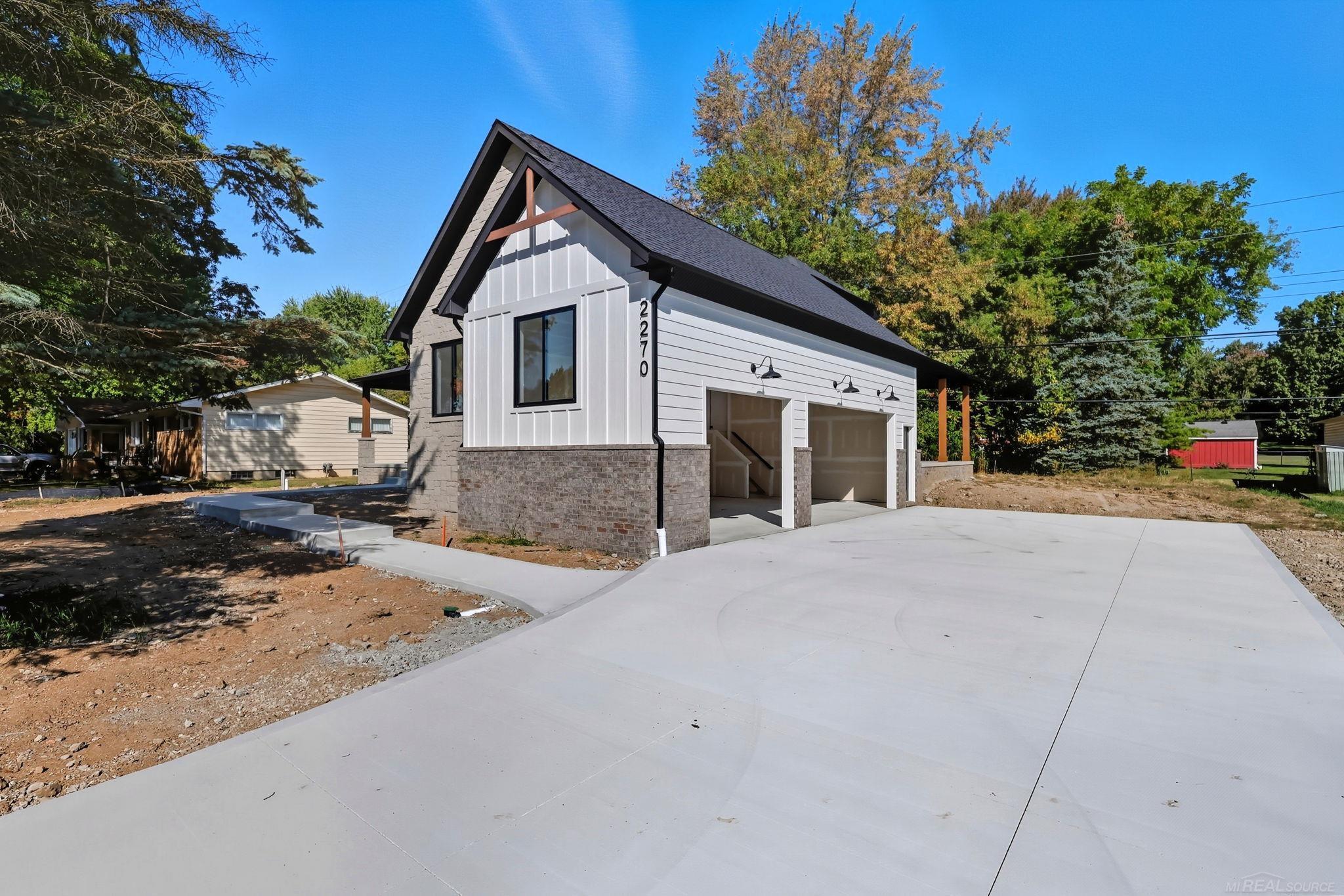 2270 Walton Boulevard