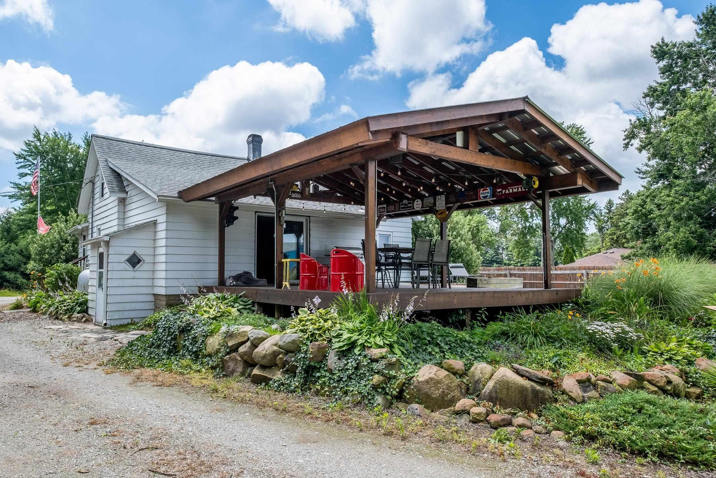 7822 Metcalf Road