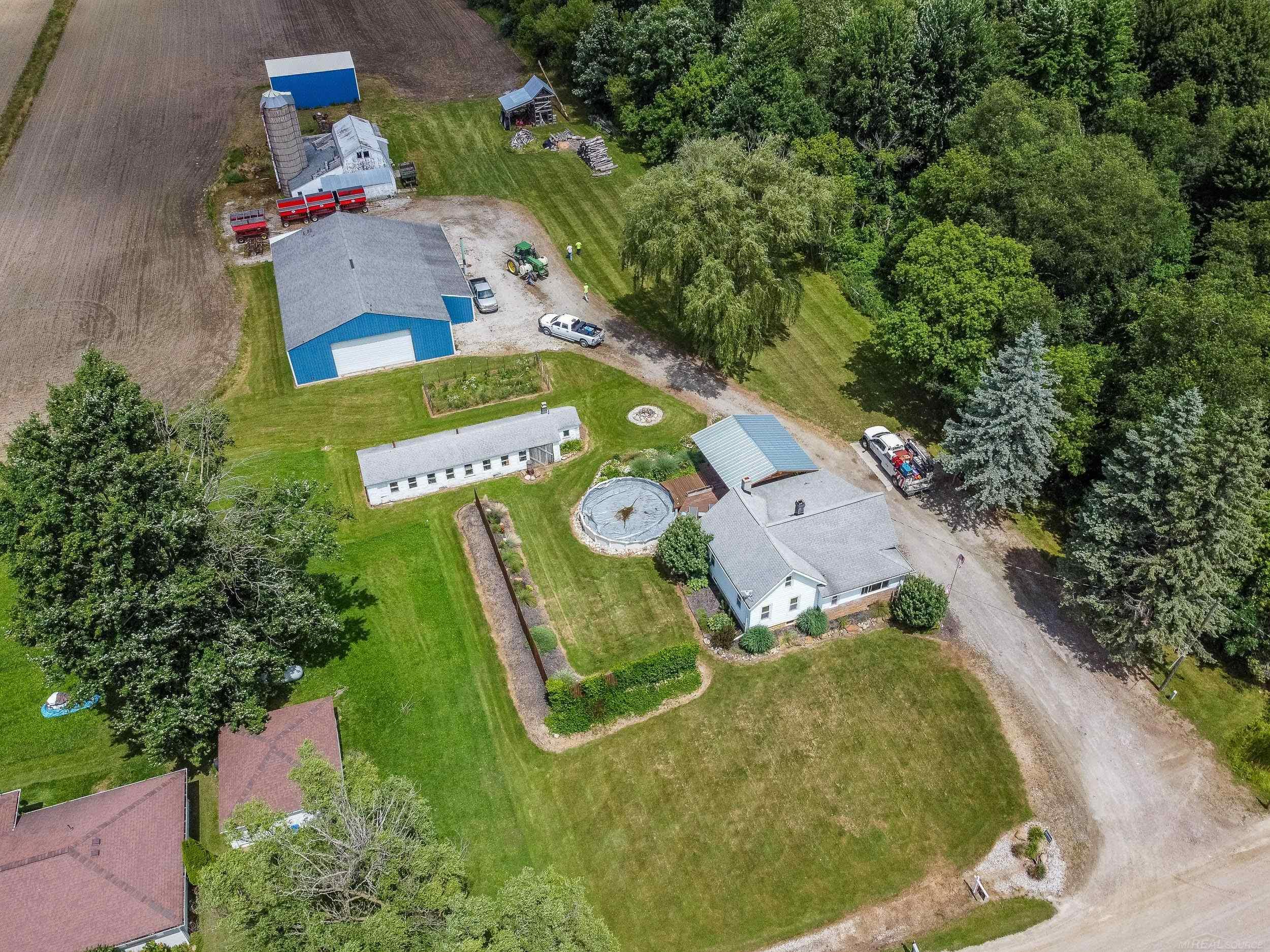 7822 Metcalf Road