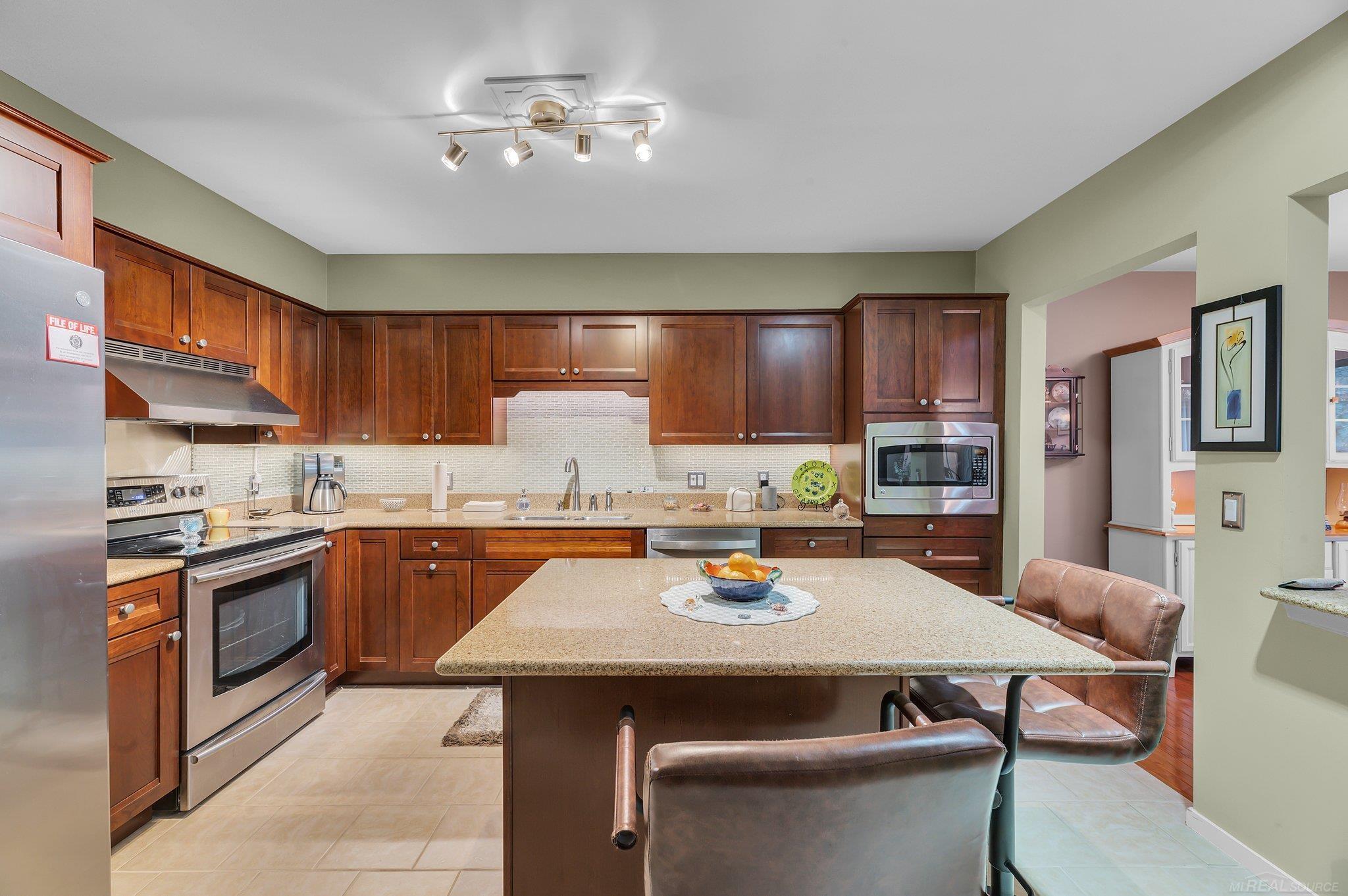 628 Ashley Circle