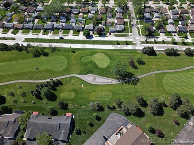 316 Country Club Drive