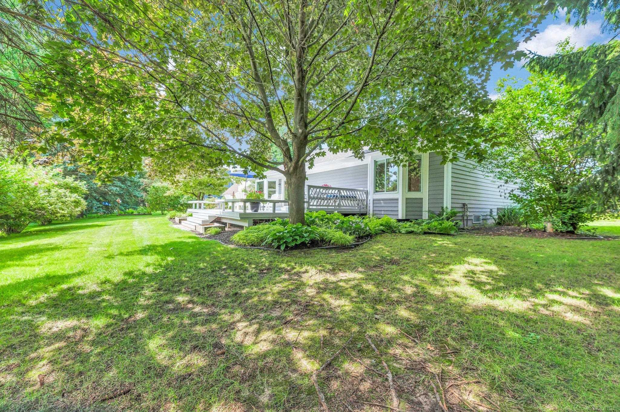 230 Oxford Lake