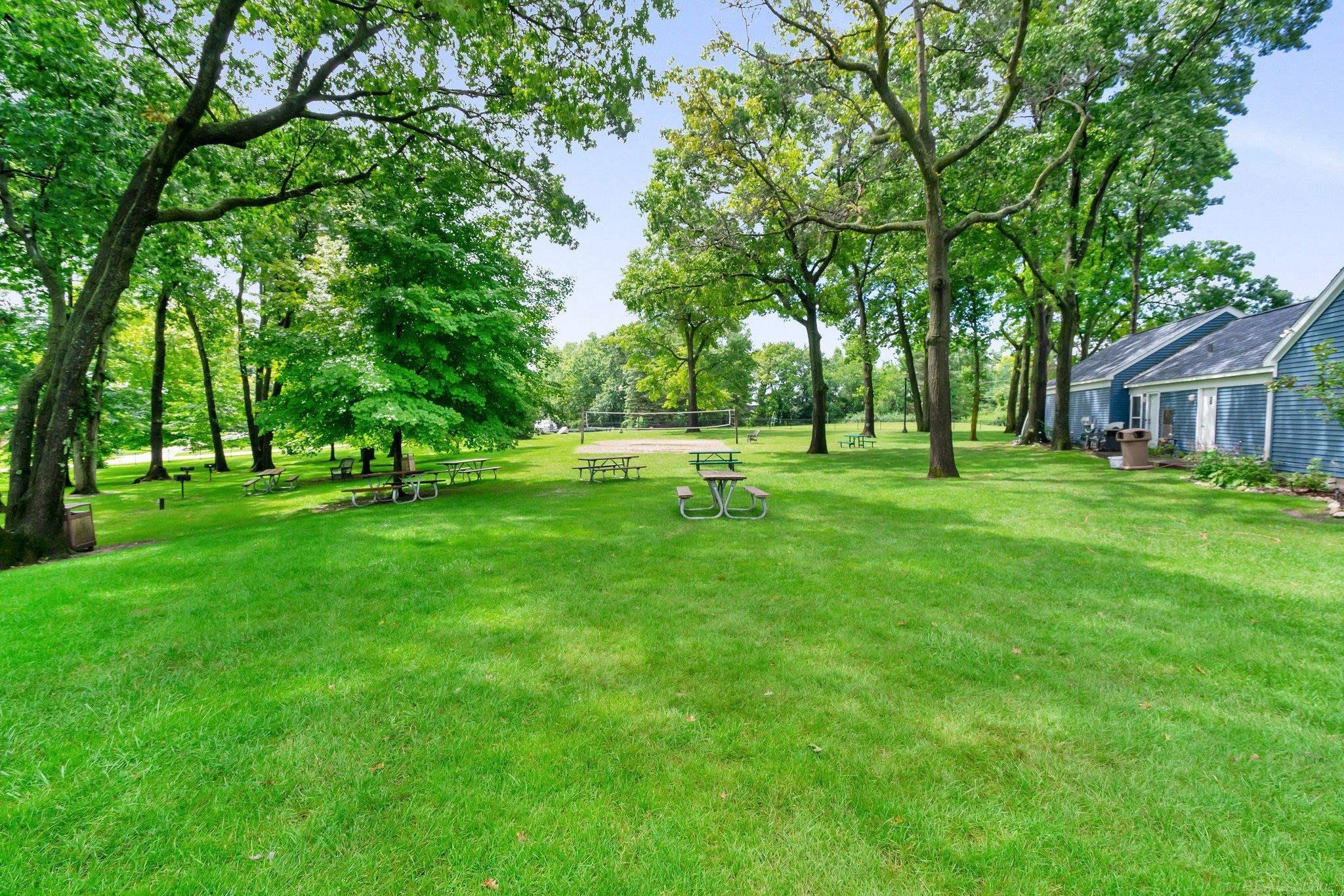 230 Oxford Lake