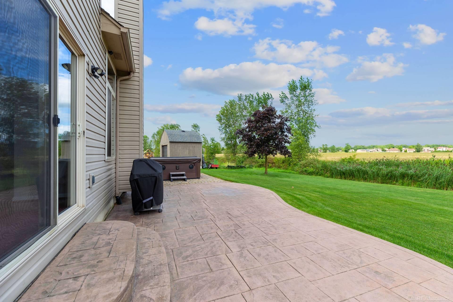 52496 Fox Pointe Drive