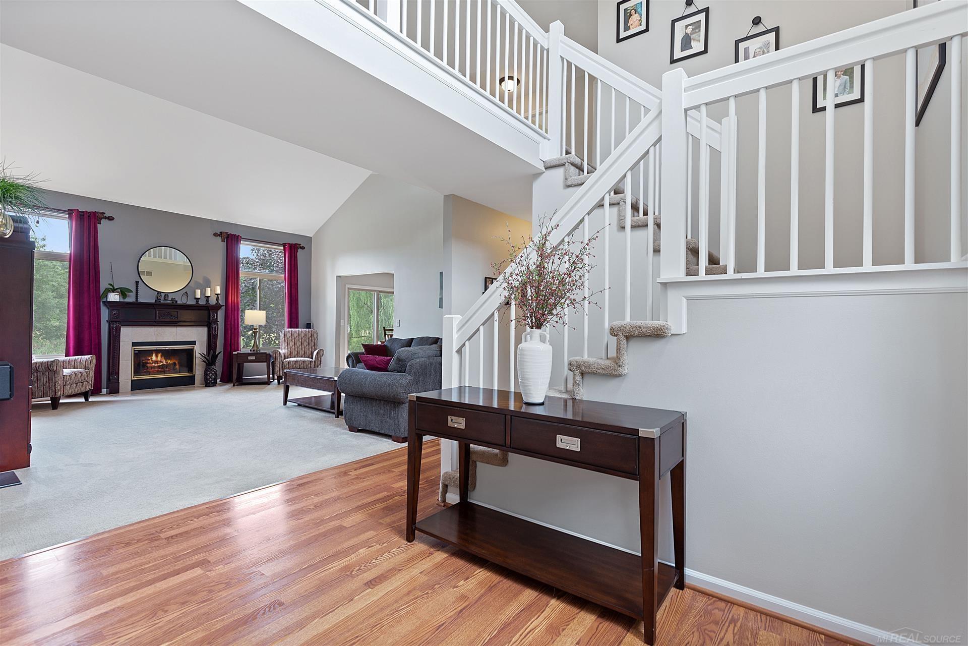 52496 Fox Pointe Drive