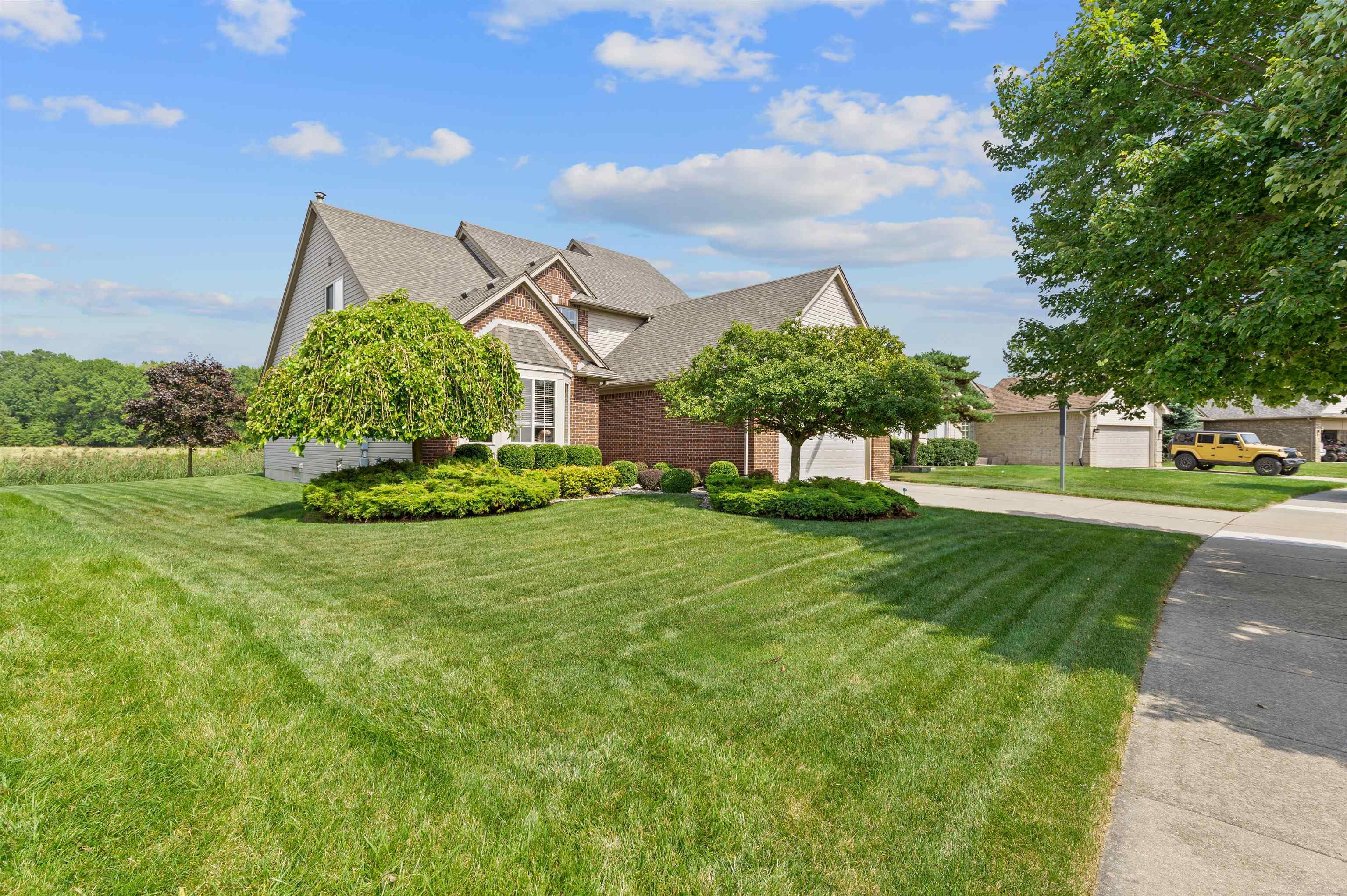 52496 Fox Pointe Drive