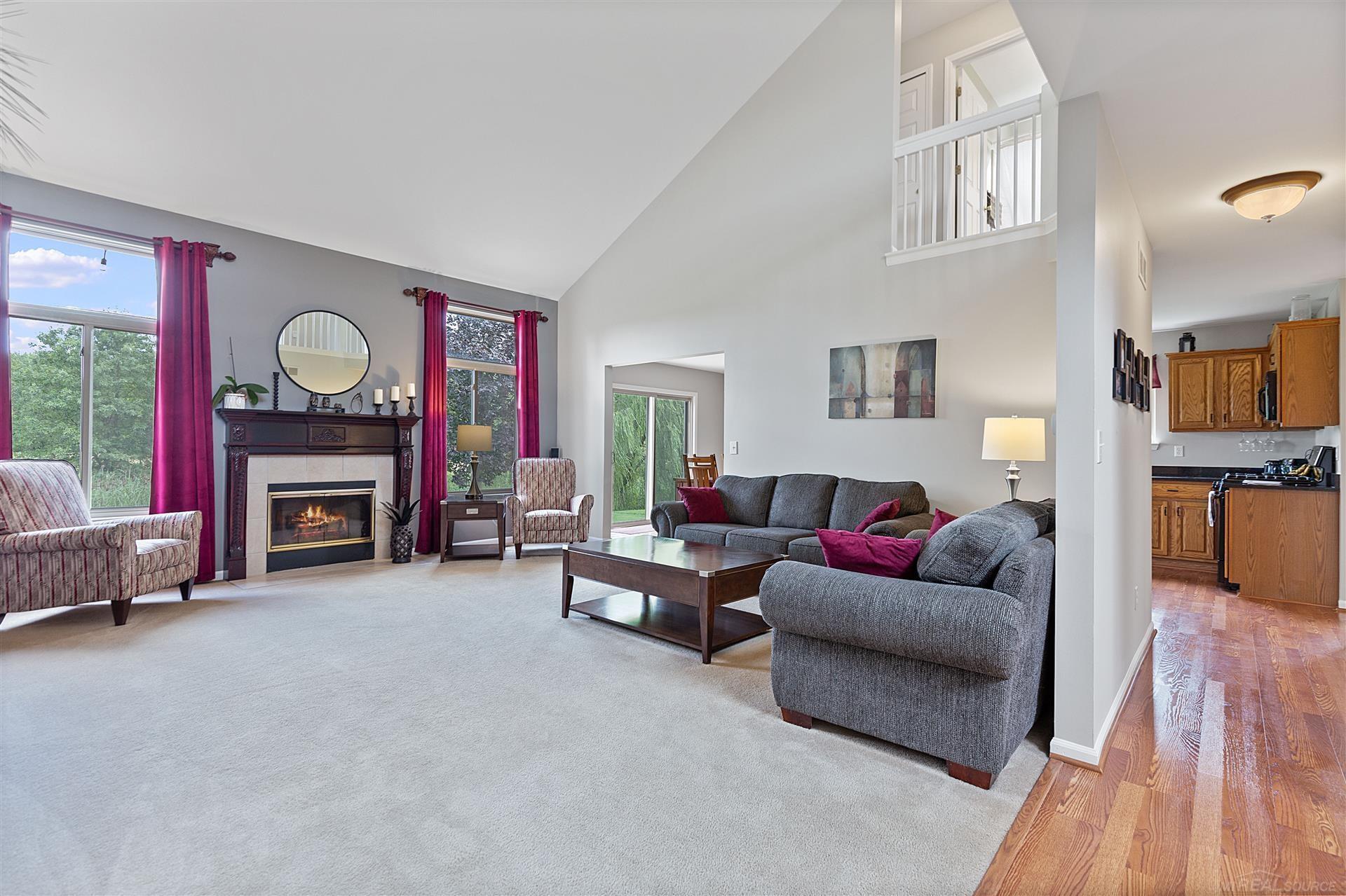 52496 Fox Pointe Drive