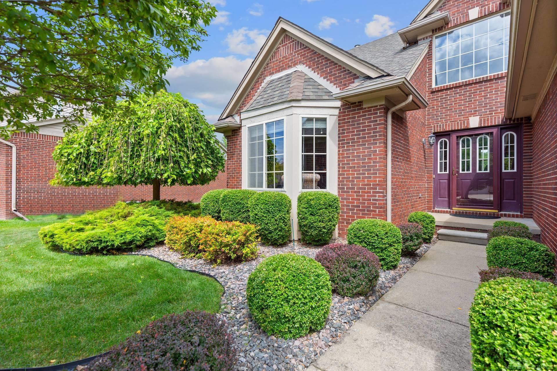 52496 Fox Pointe Drive