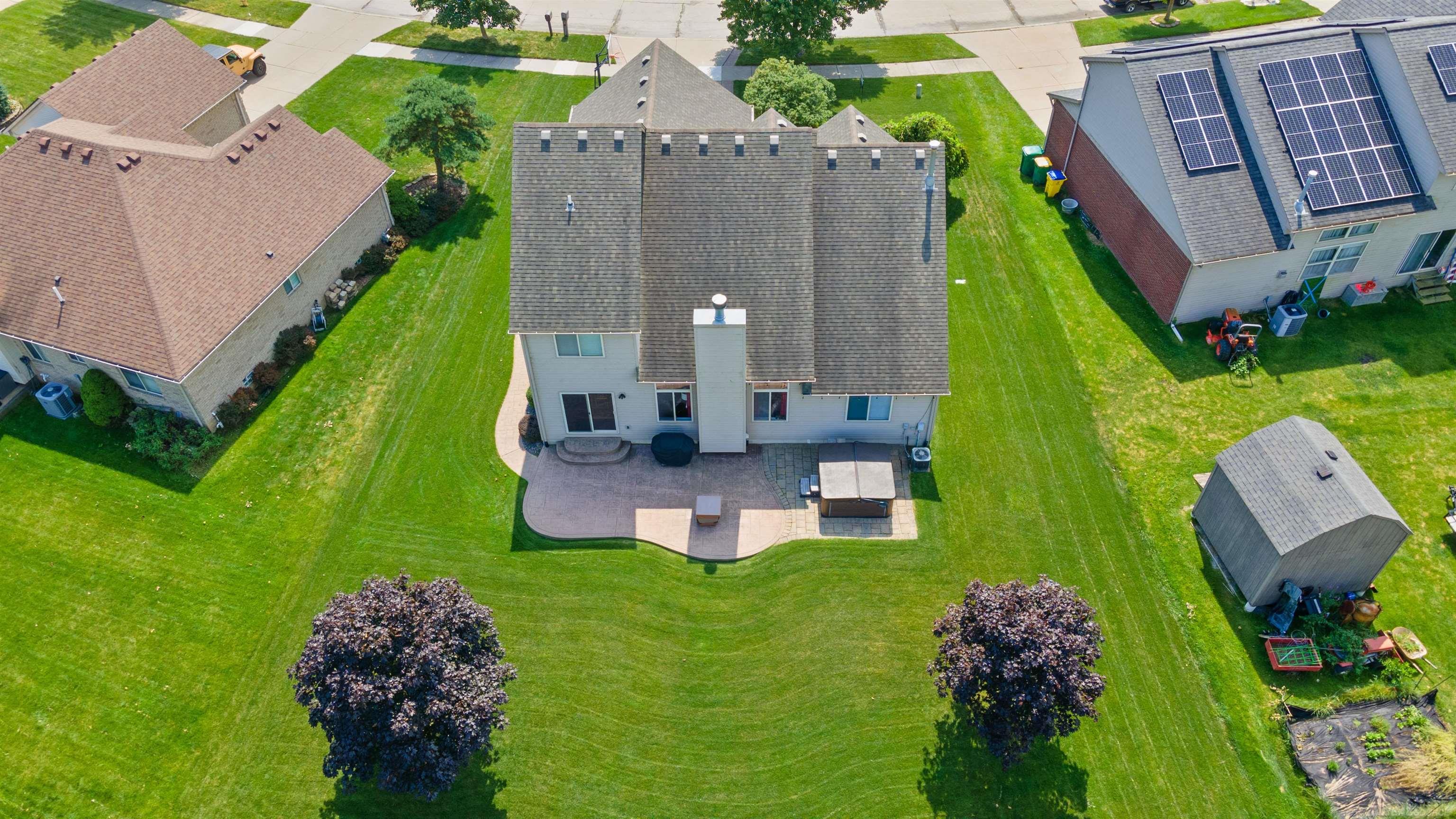 52496 Fox Pointe Drive