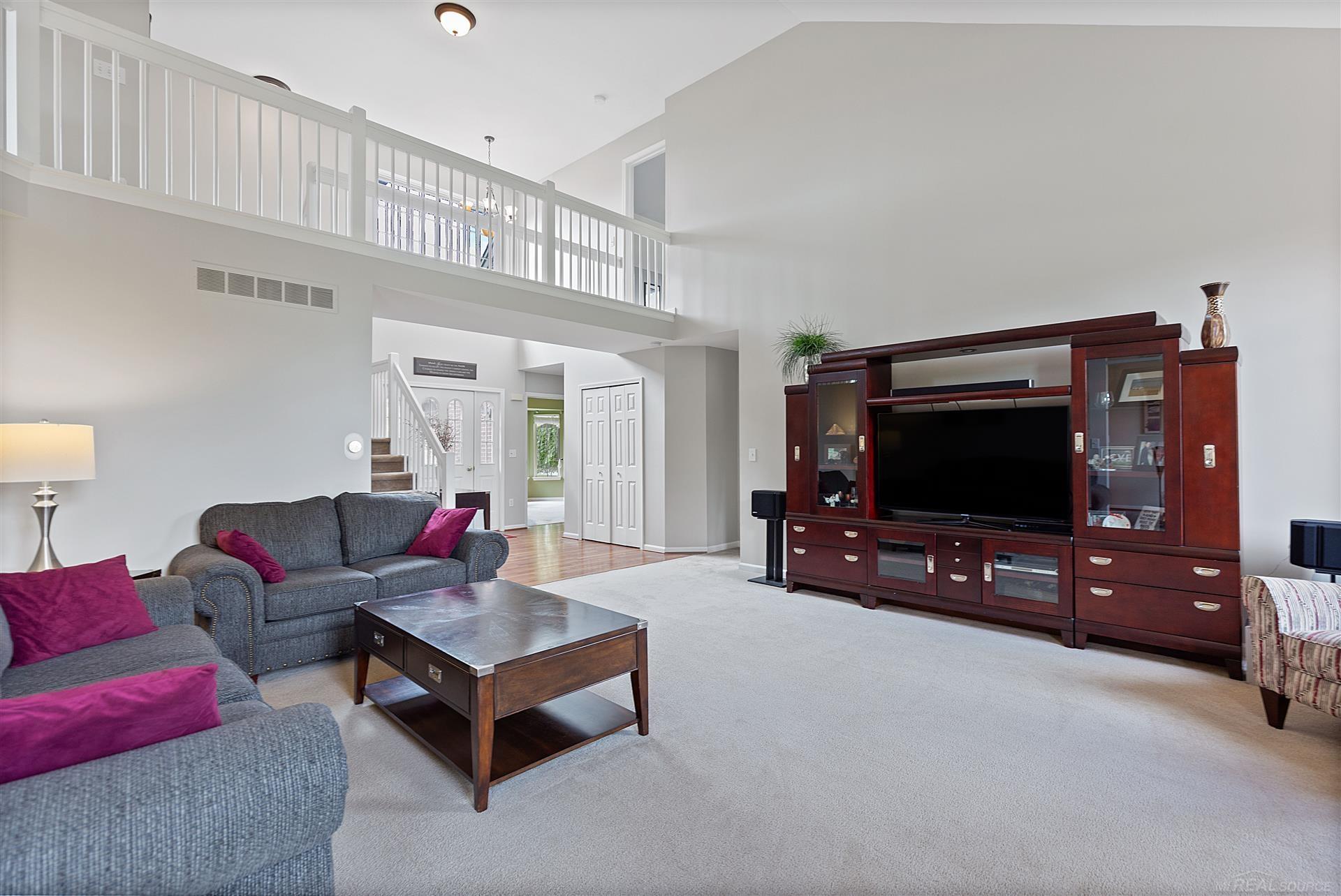 52496 Fox Pointe Drive