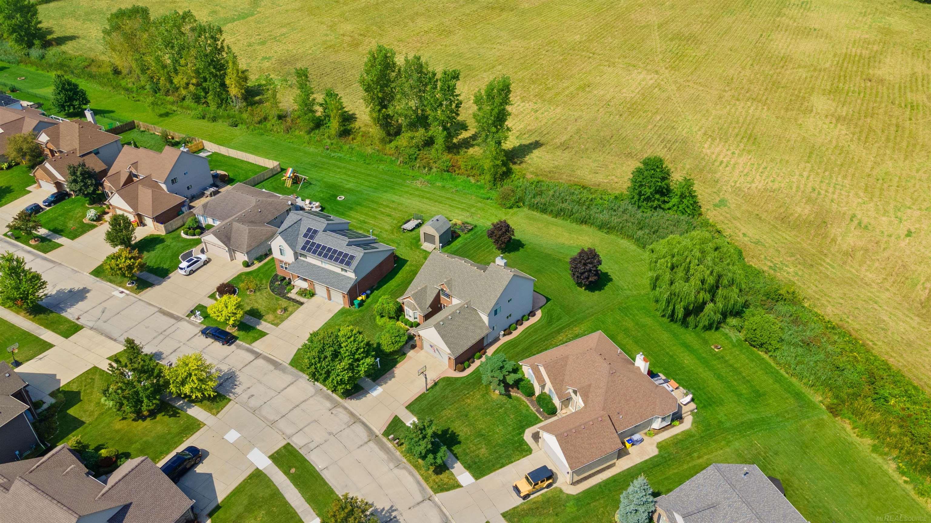 52496 Fox Pointe Drive