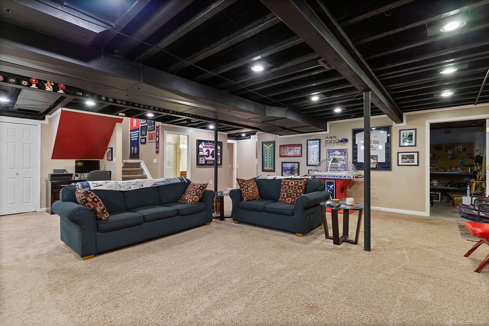 52496 Fox Pointe Drive