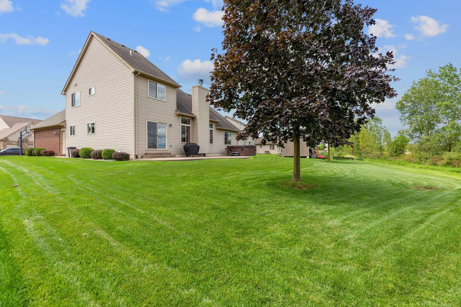 52496 Fox Pointe Drive