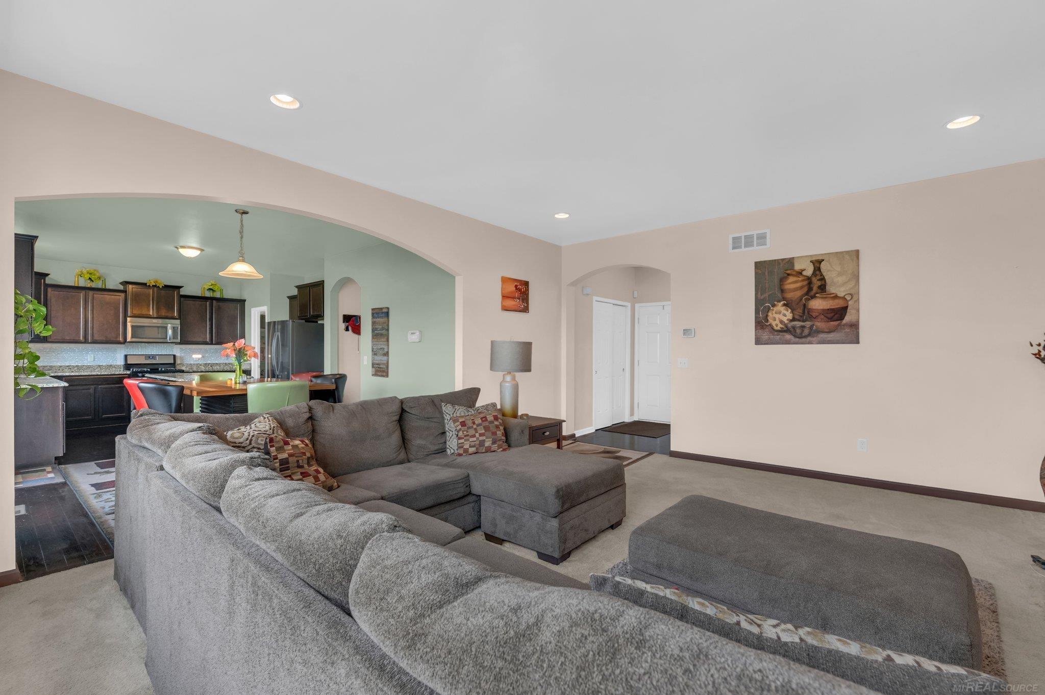 41253 Altissimo Drive