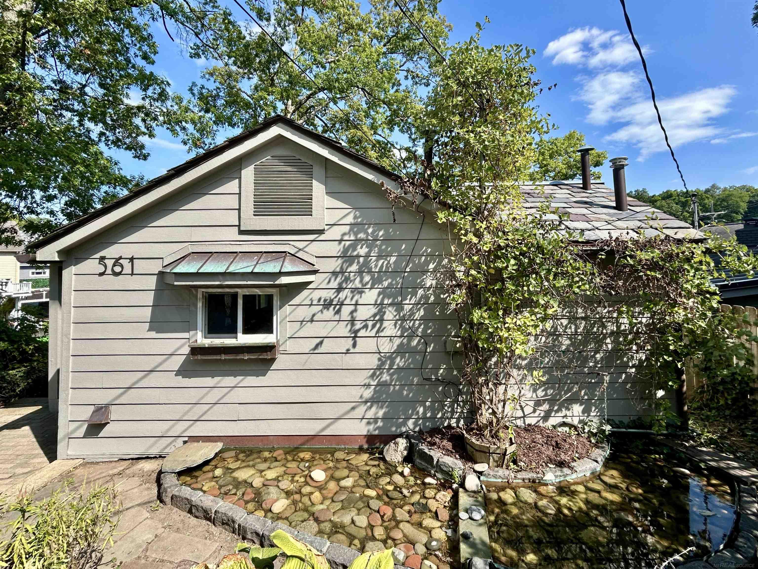 561 Bellevue Avenue