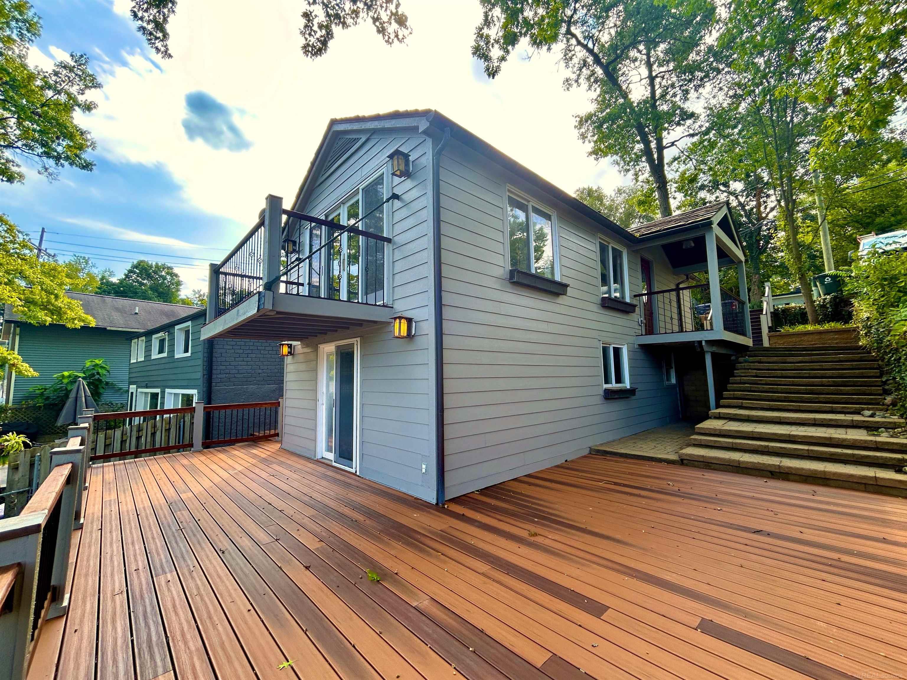 561 Bellevue Avenue