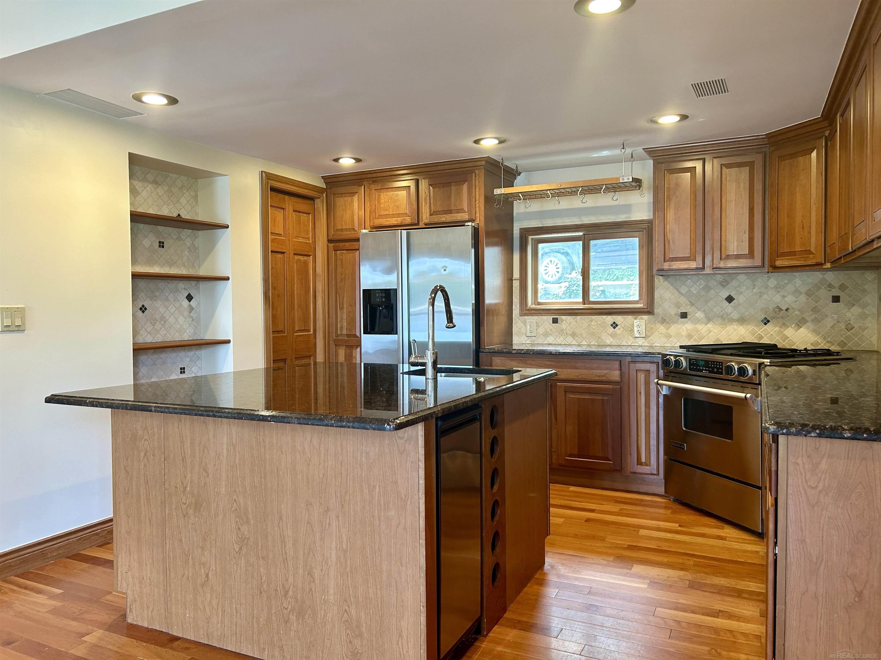561 Bellevue Avenue