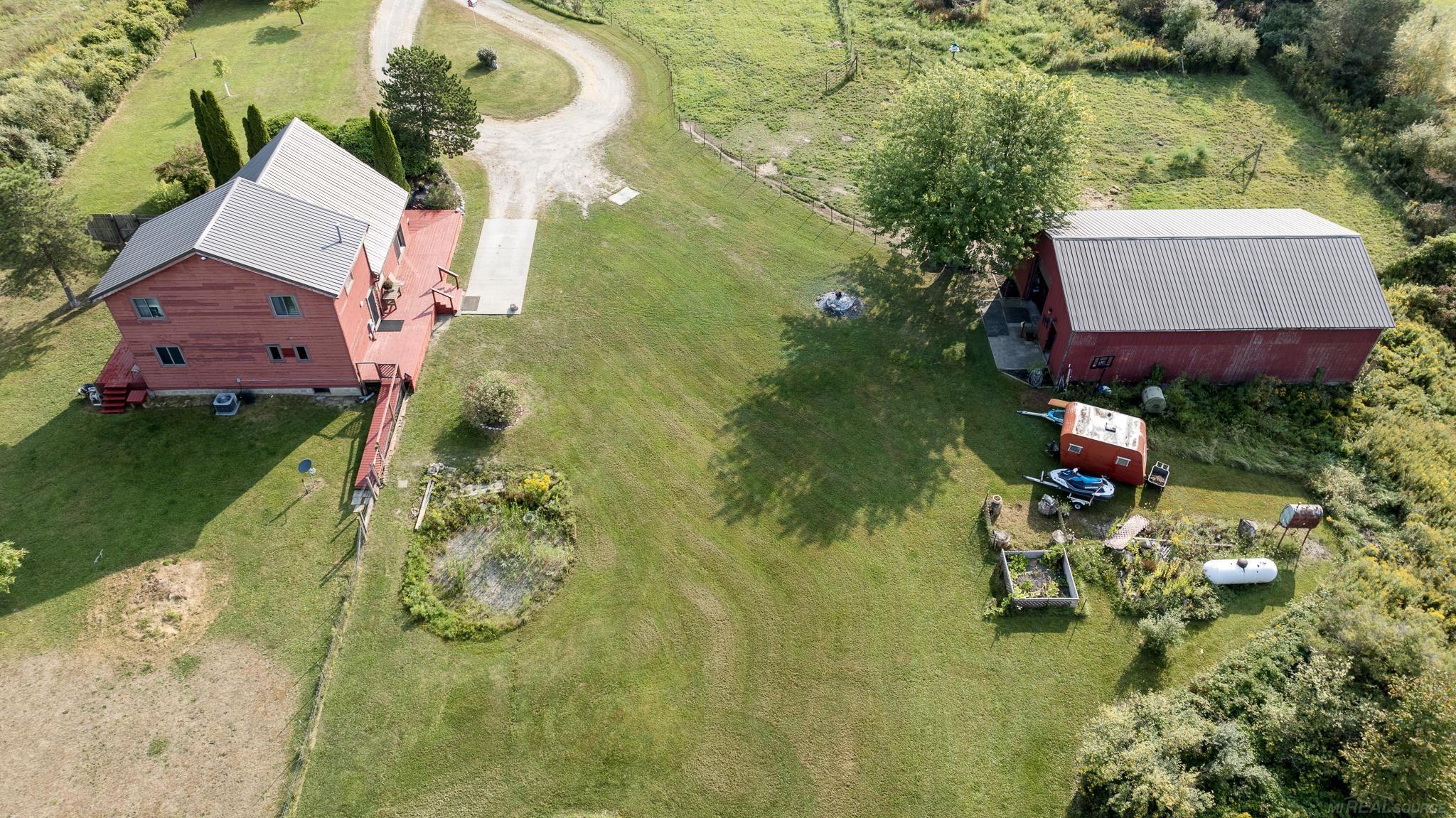 7479 Gibbons Road