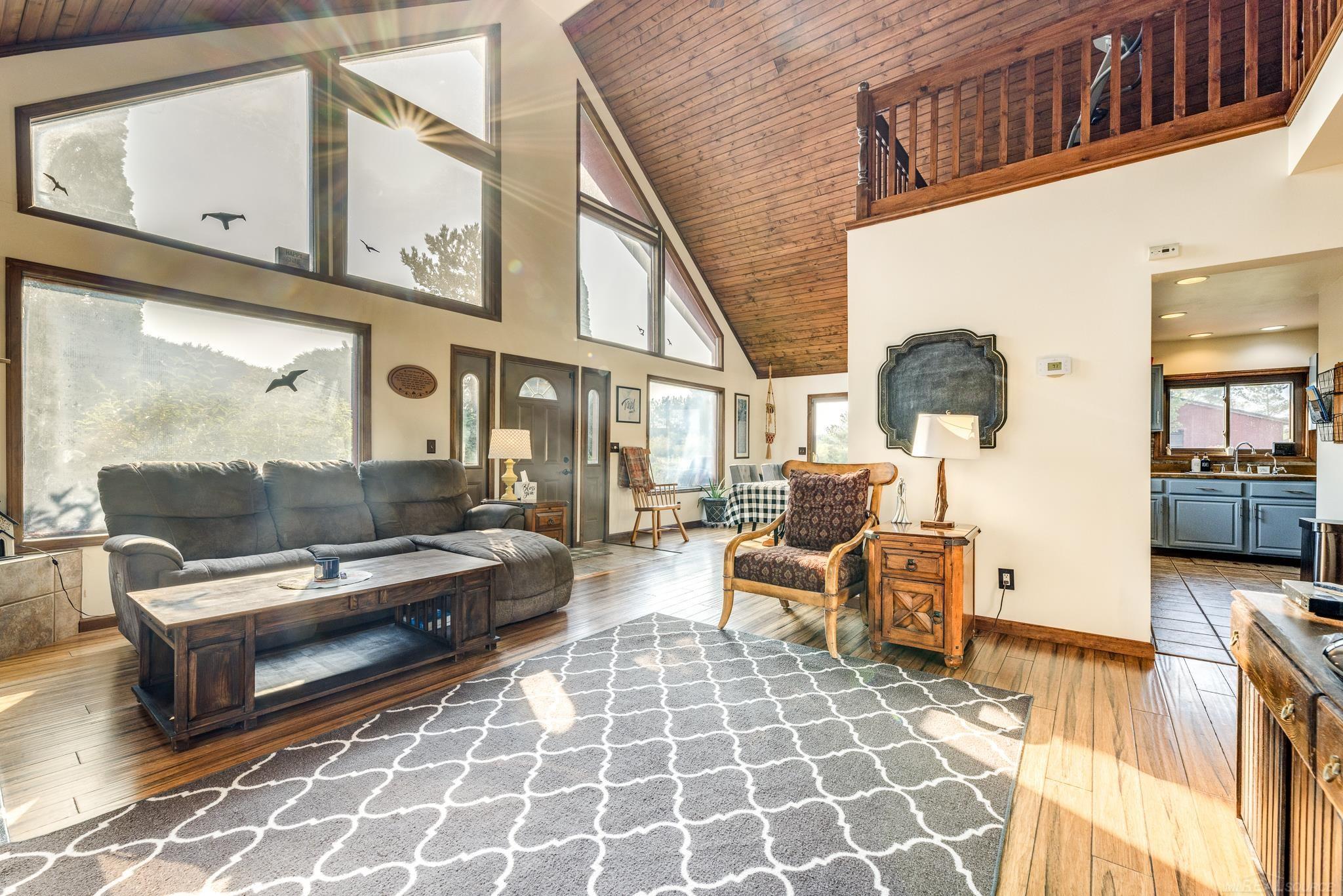 7479 Gibbons Road