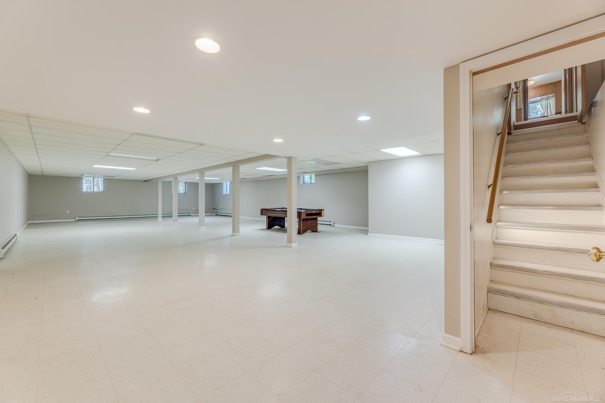 180 S Berkshire Drive