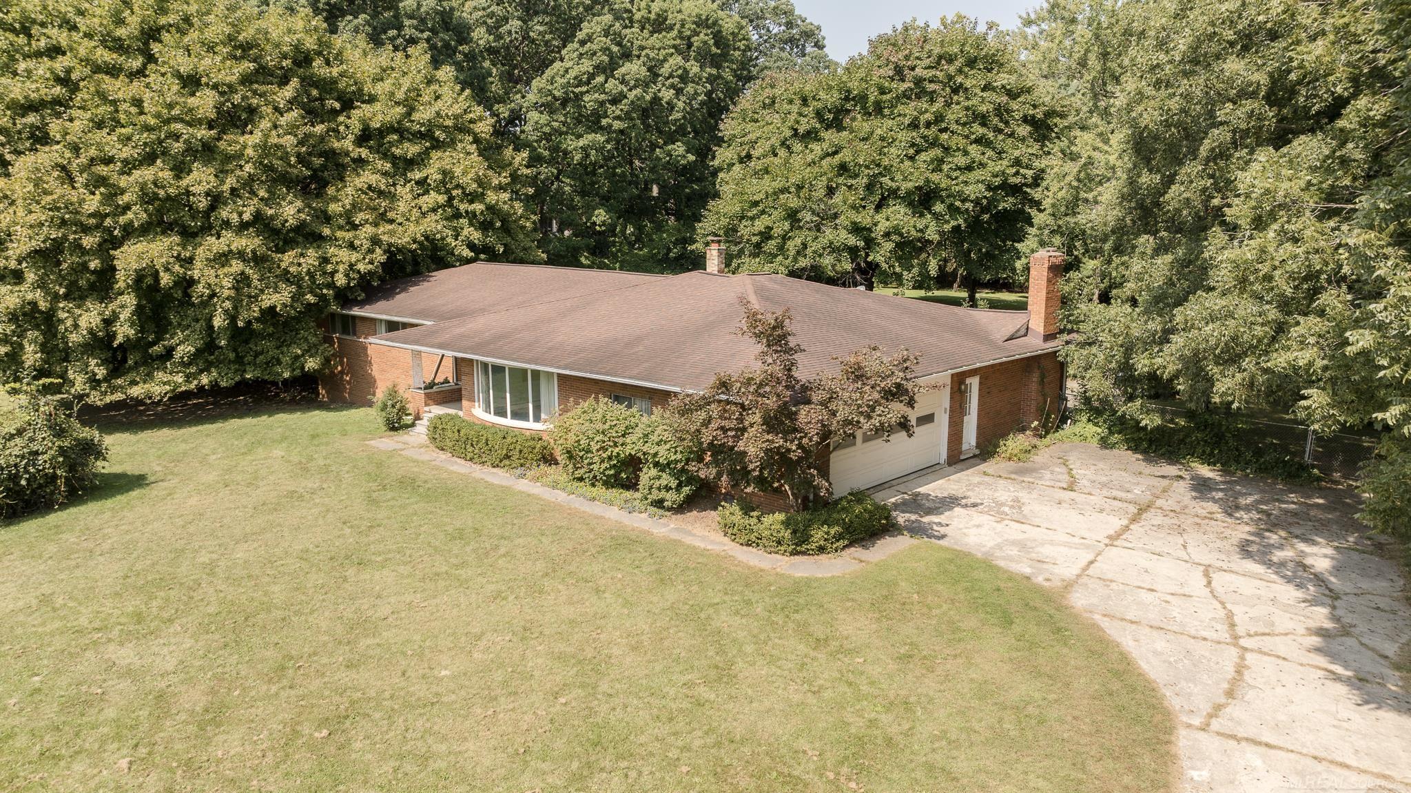 180 S Berkshire Drive