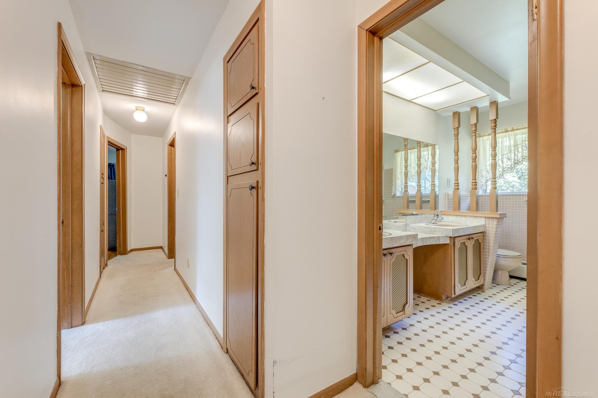 180 S Berkshire Drive