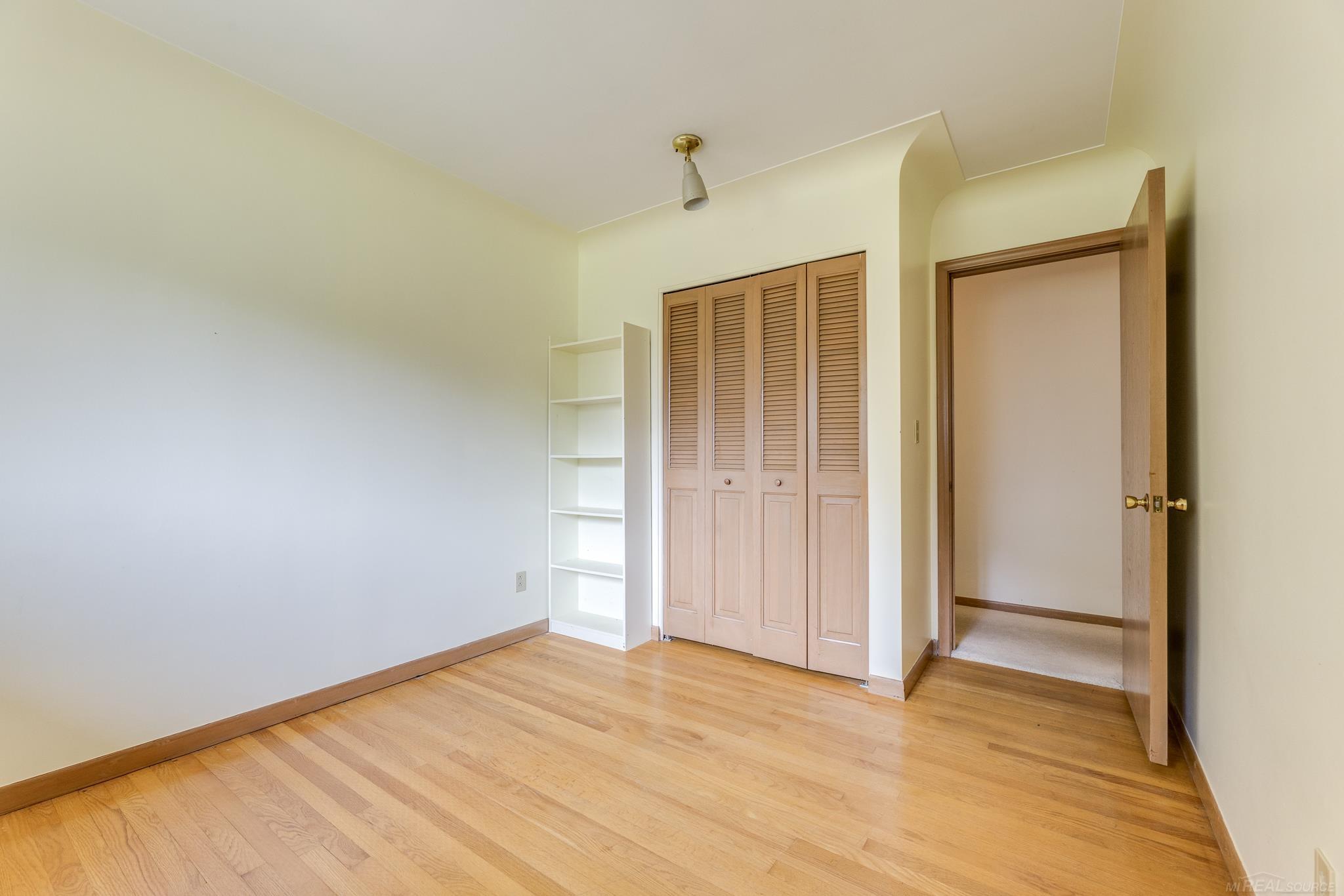 180 S Berkshire Drive
