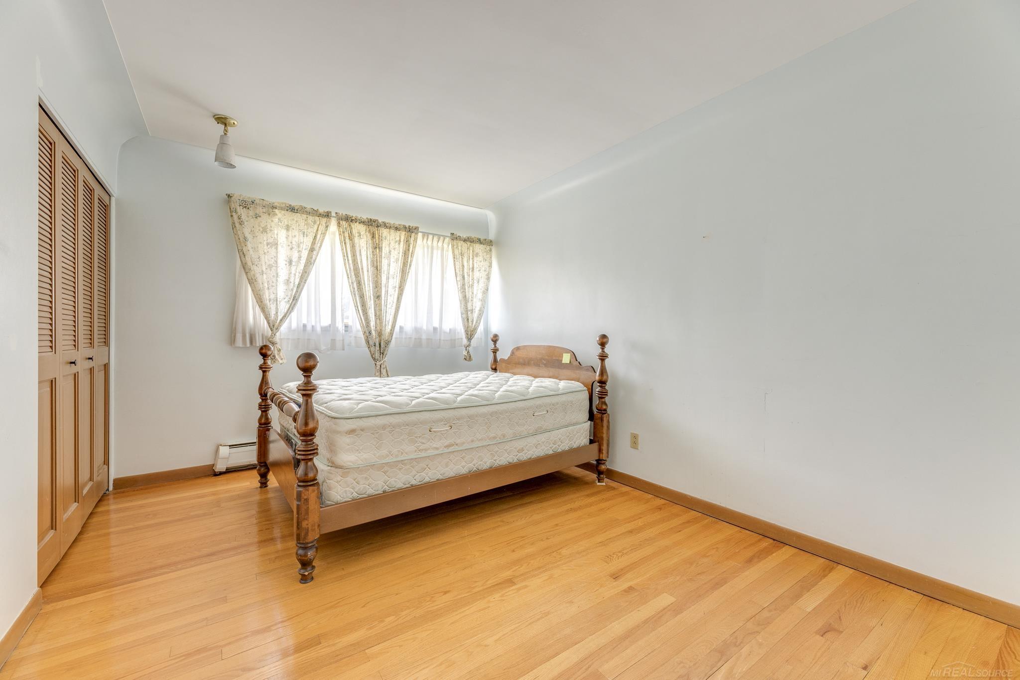 180 S Berkshire Drive