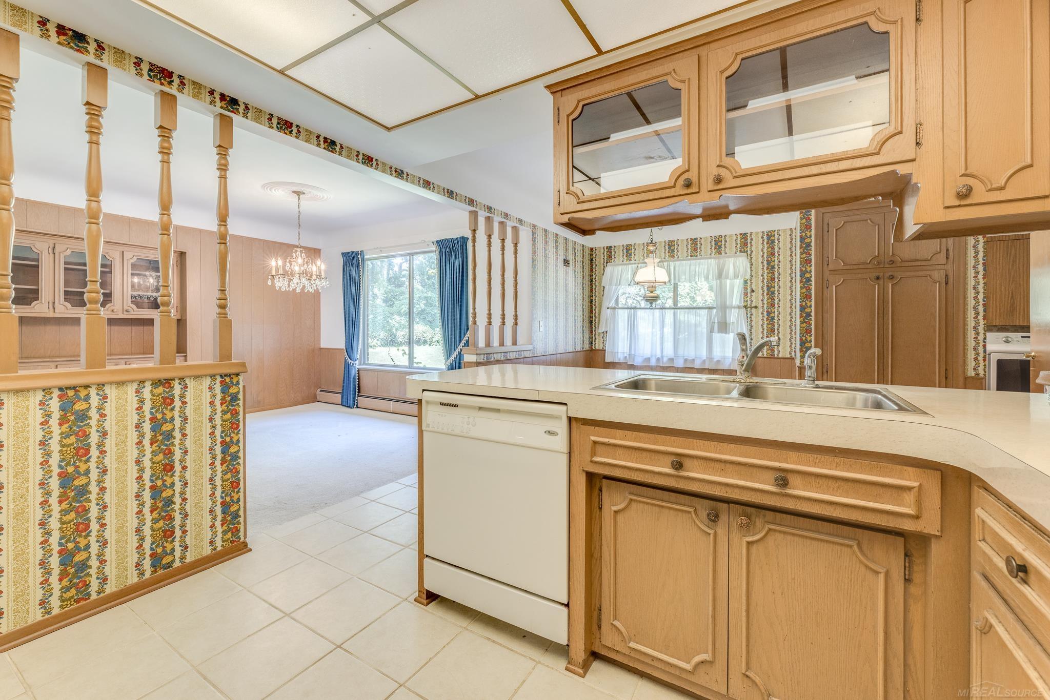 180 S Berkshire Drive