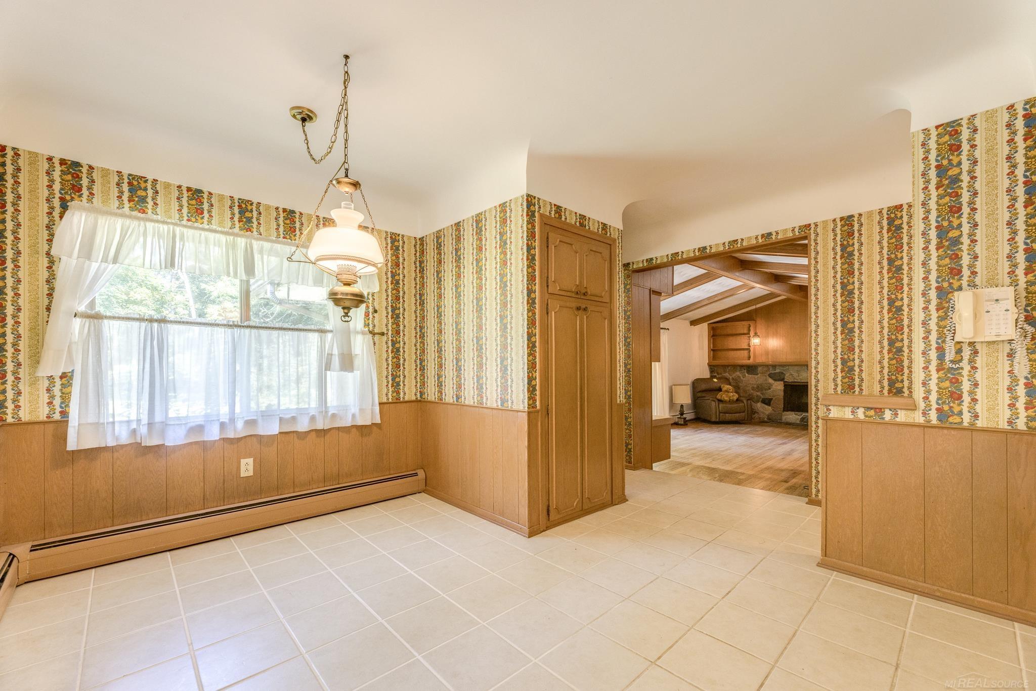 180 S Berkshire Drive