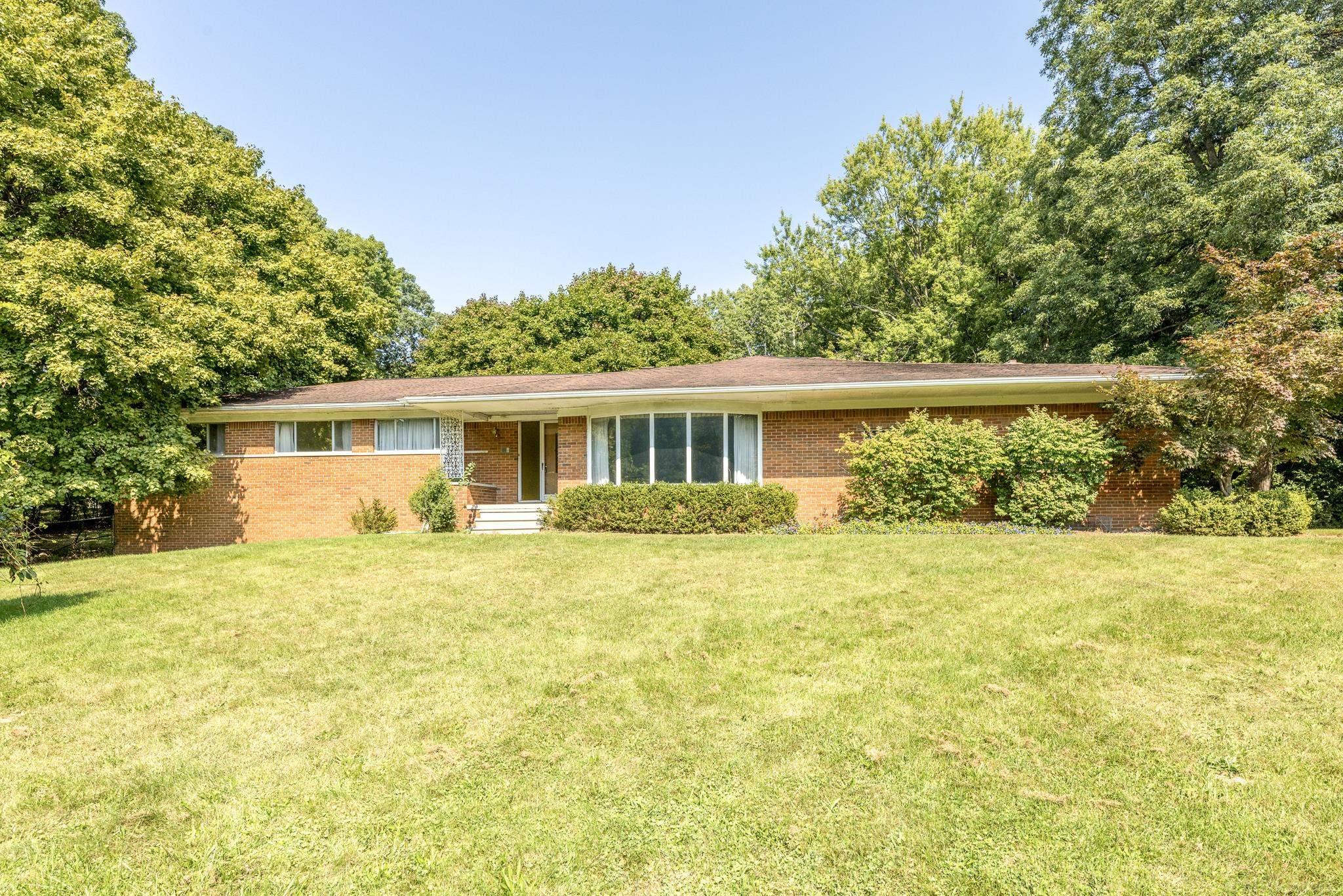 180 S Berkshire Drive