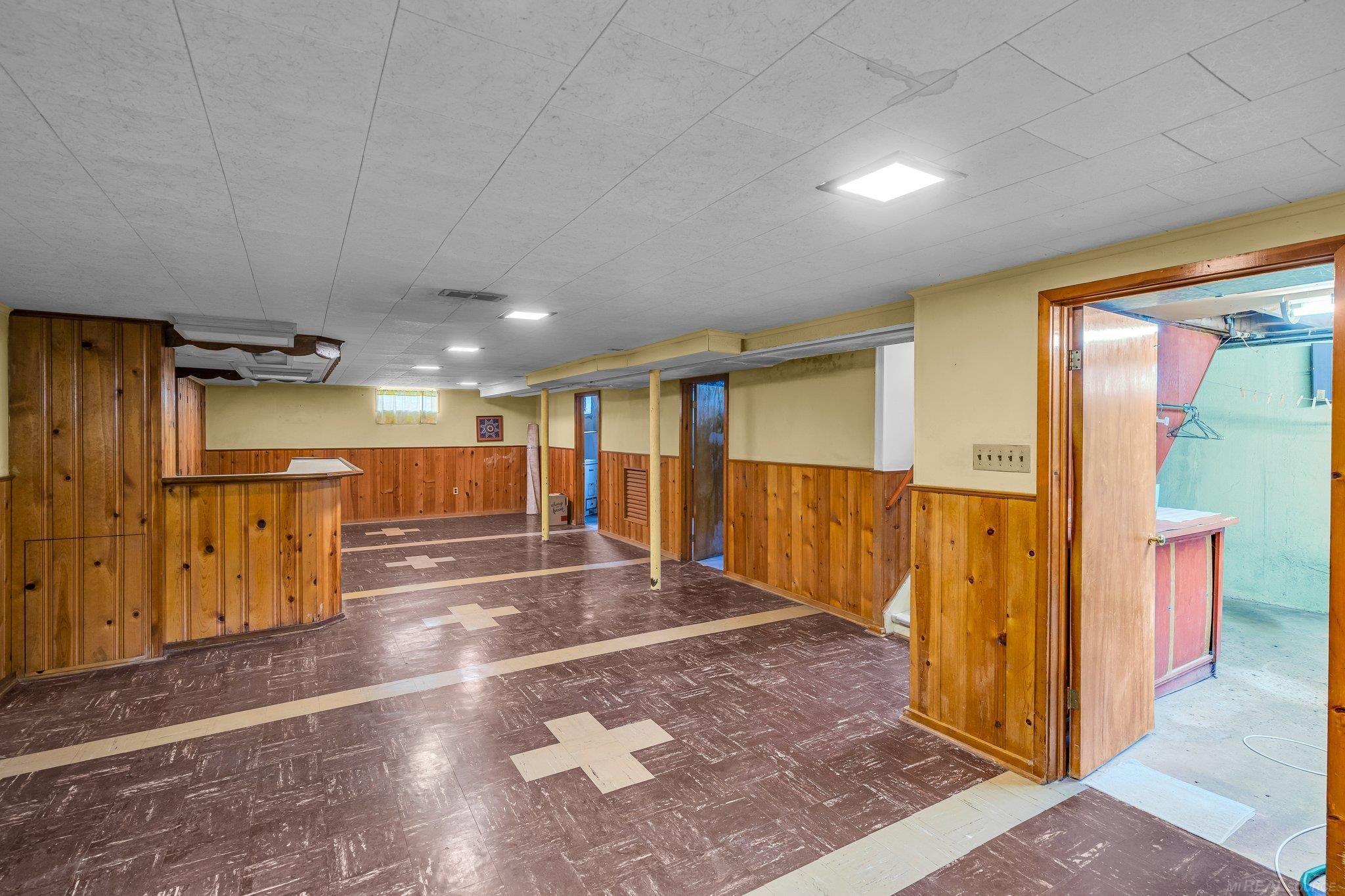 1418 W 13 Mile Road