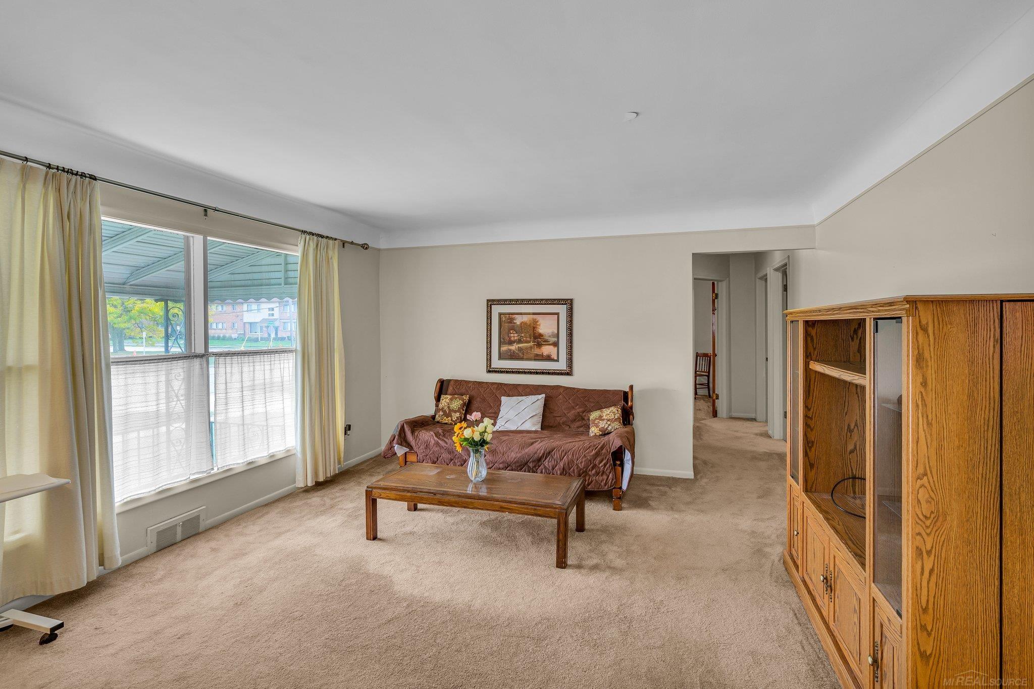 1418 W 13 Mile Road