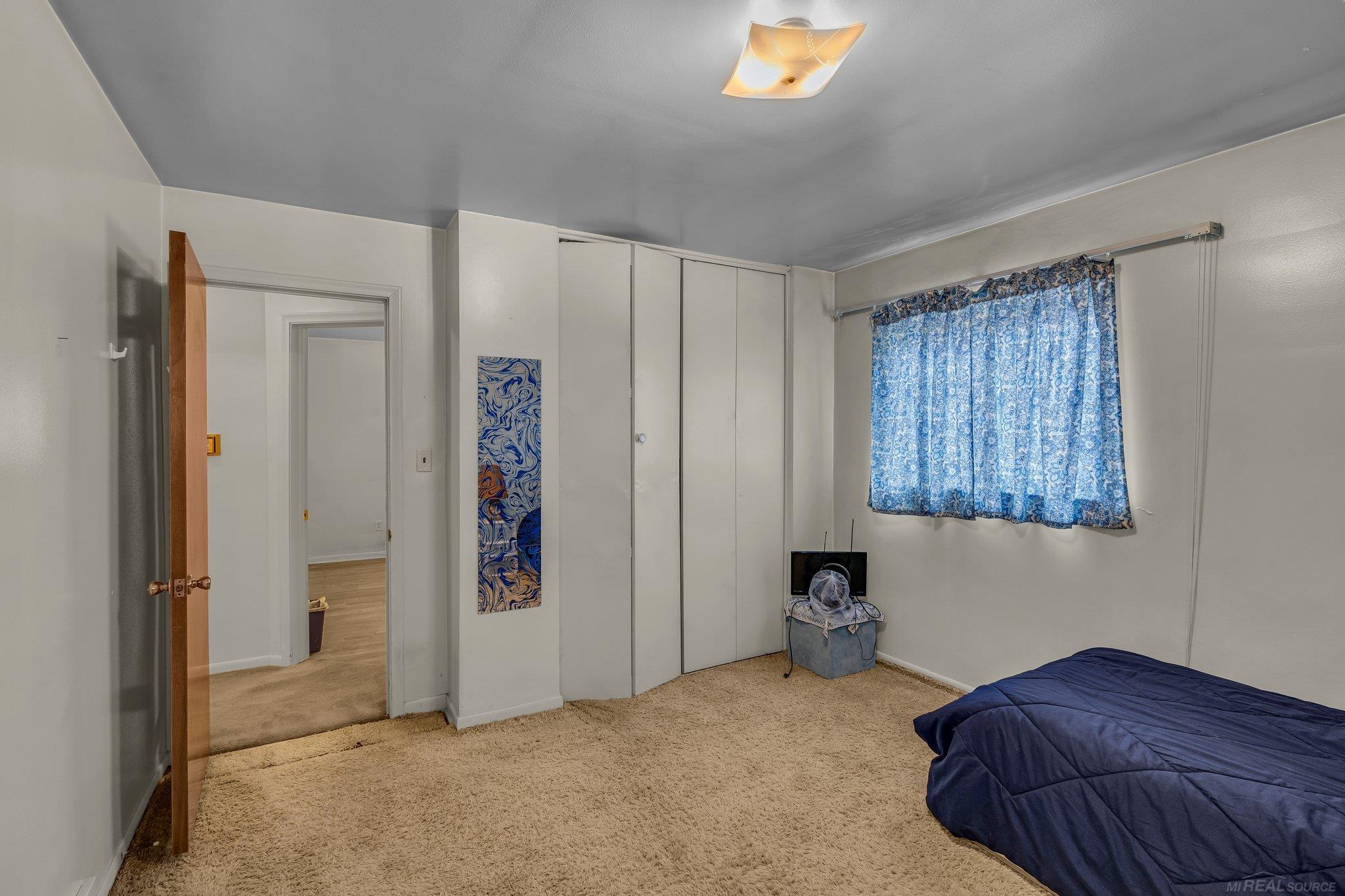 1418 W 13 Mile Road