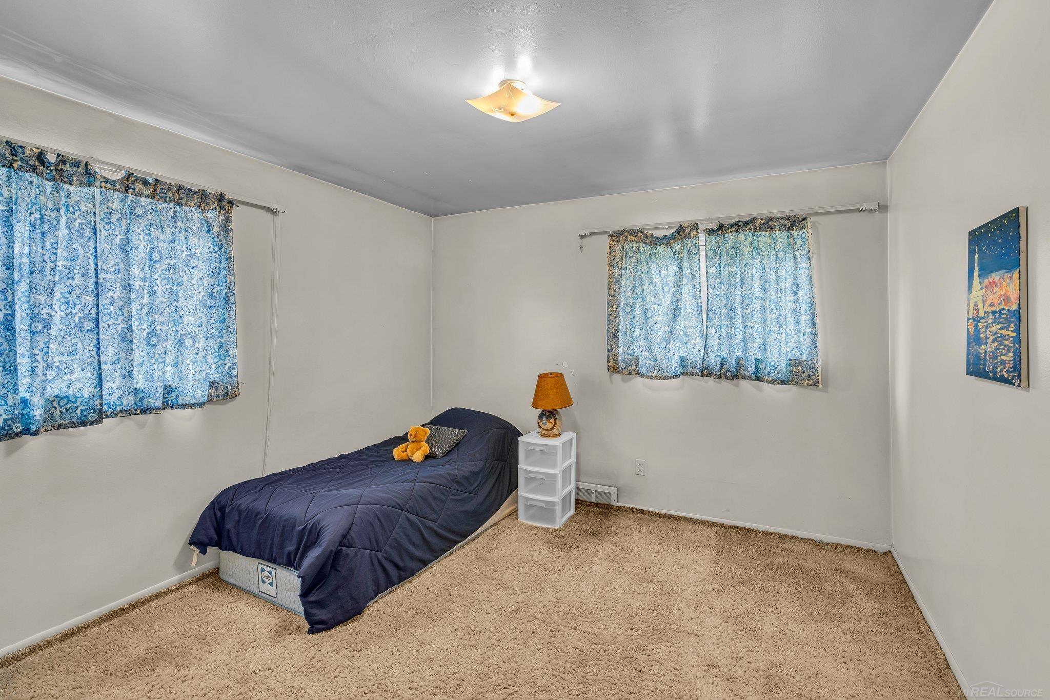 1418 W 13 Mile Road