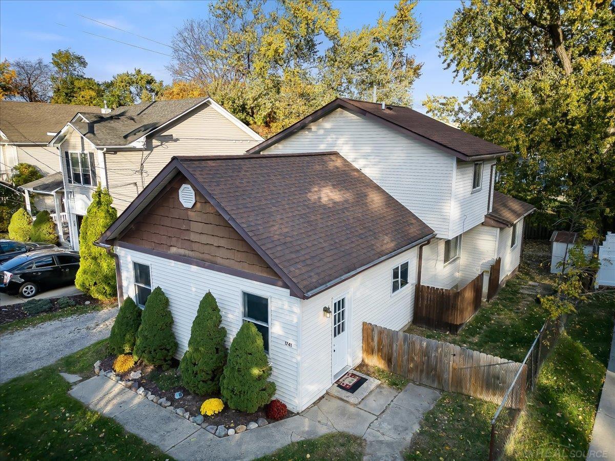 1741 Beechmont Street