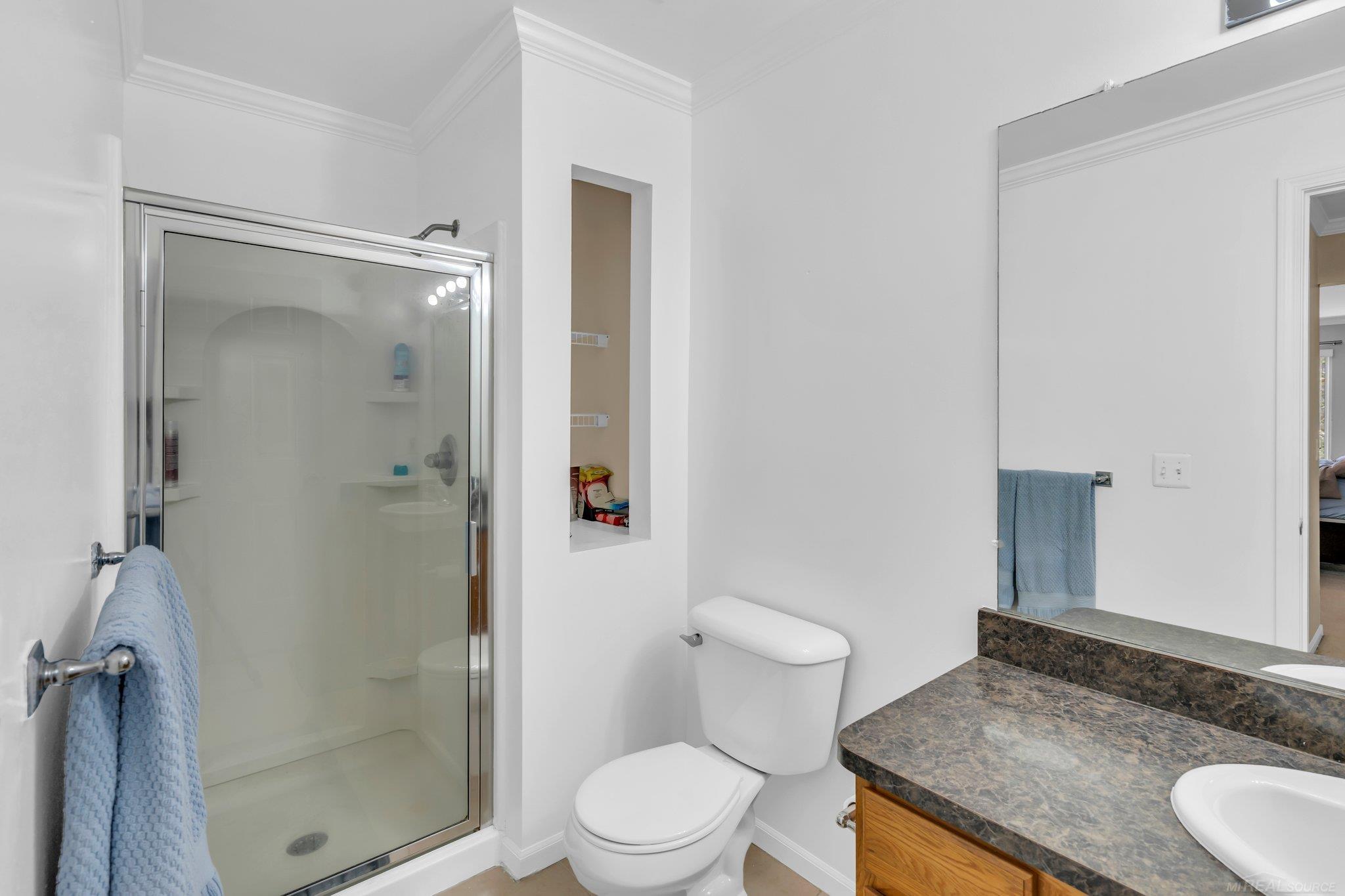 45522 Hidden View Court