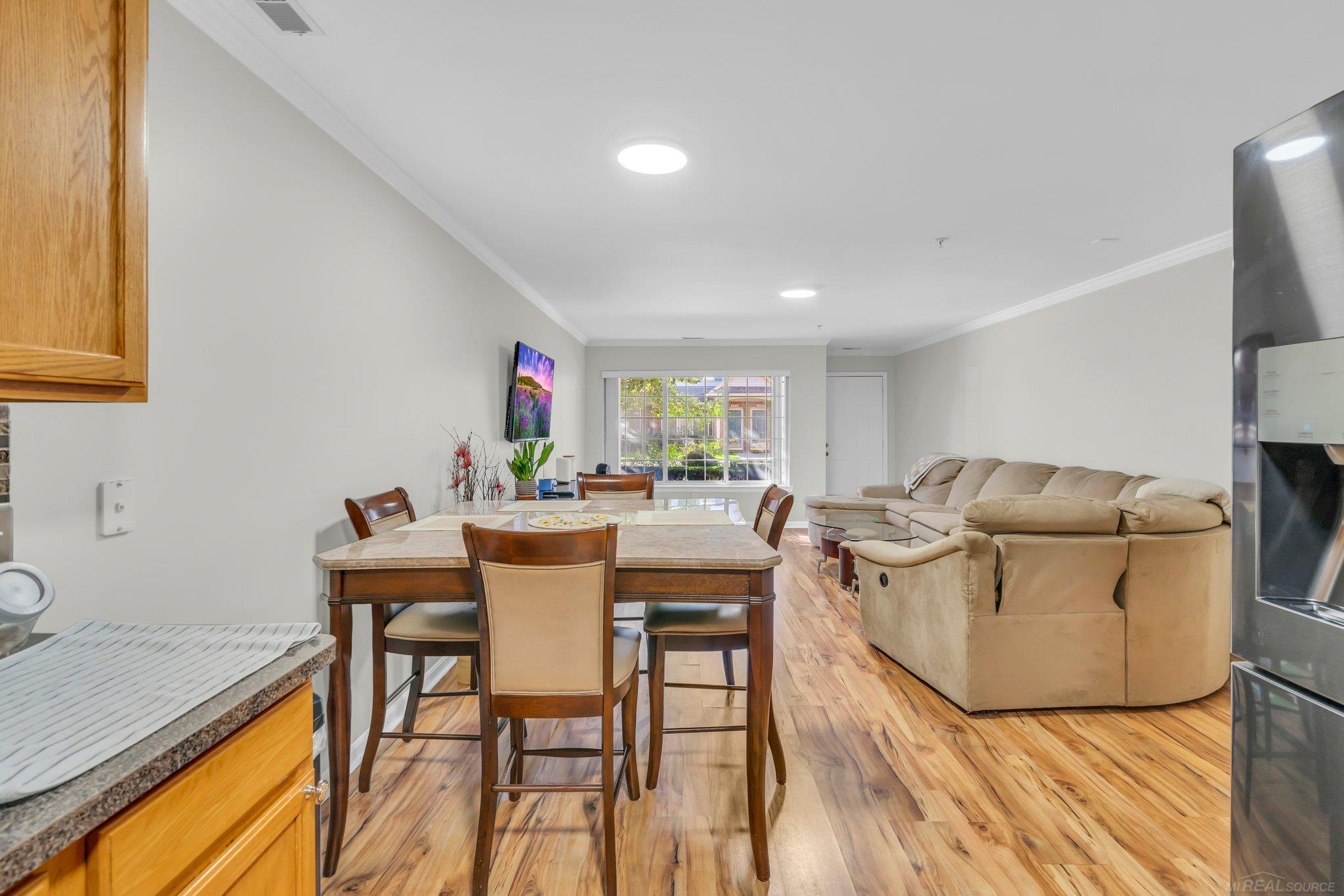 45522 Hidden View Court