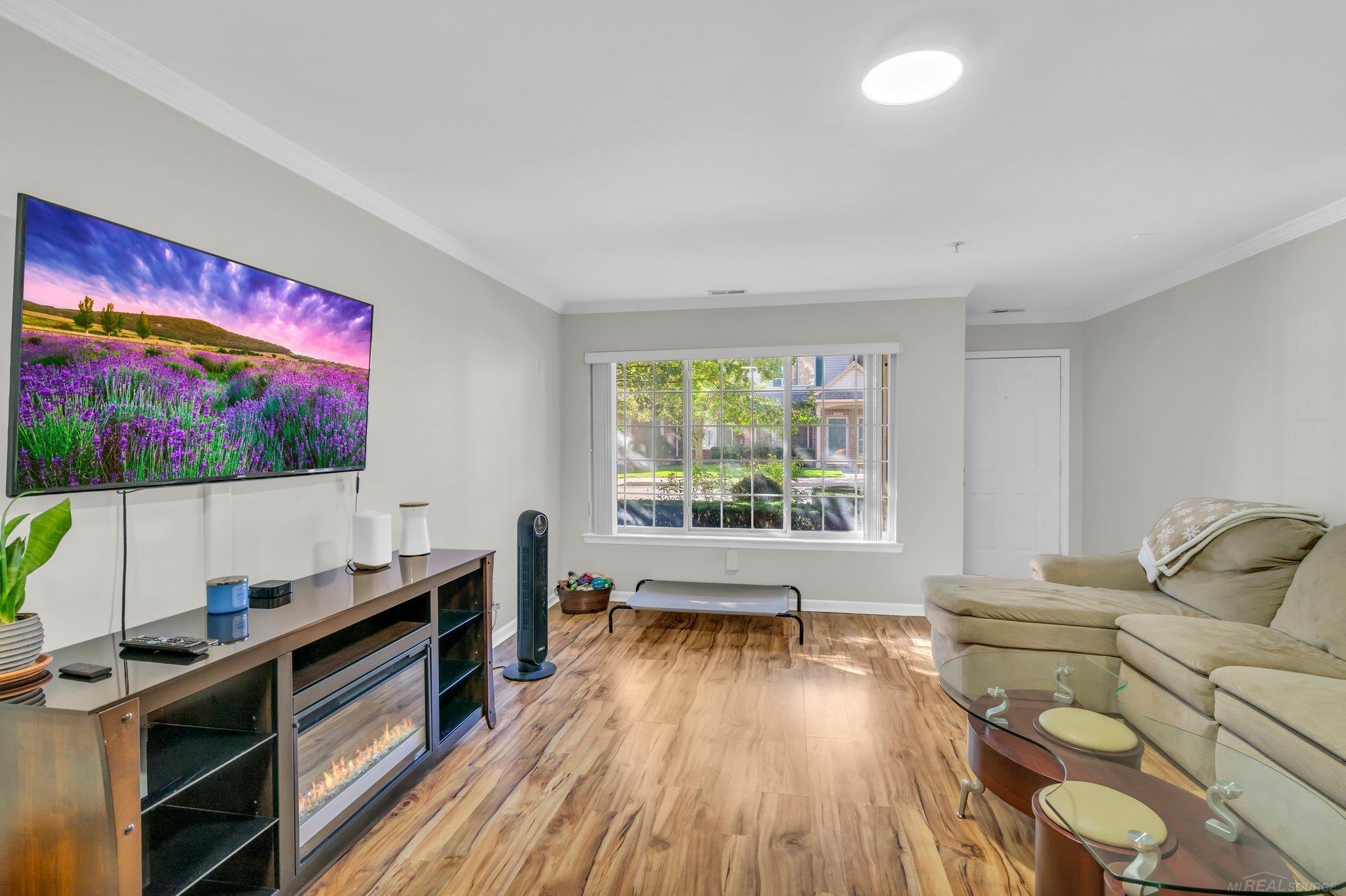 45522 Hidden View Court